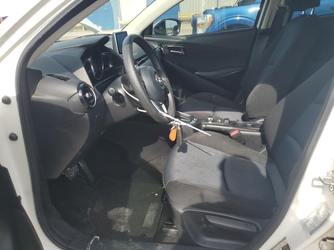2017 Toyota Yaris Ia Base White vin: 3MYDLBYV1HY175221