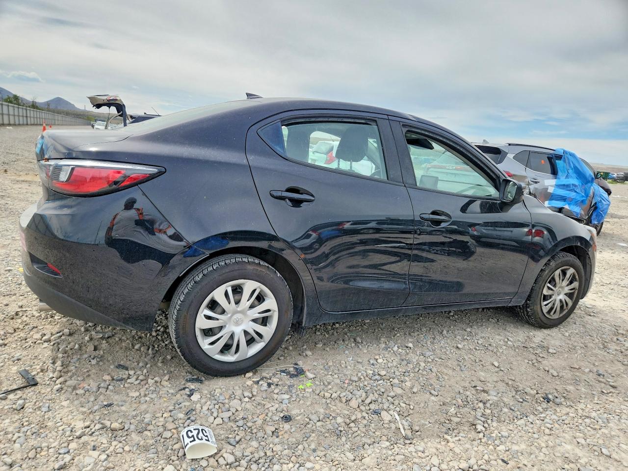 2019 Toyota Yaris L Black vin: 3MYDLBYV1KY527642