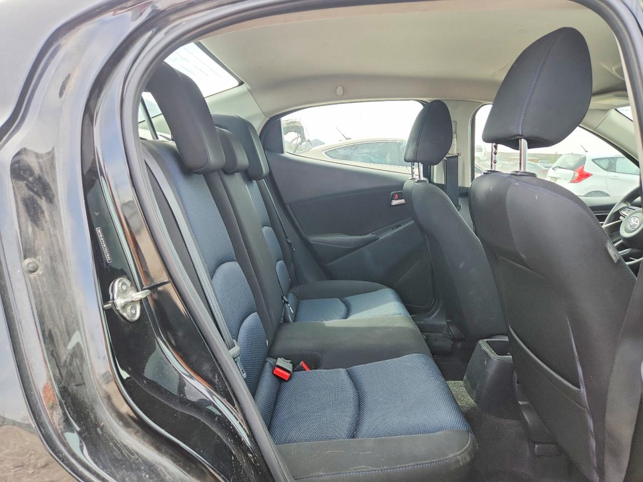 2019 Toyota Yaris L Black vin: 3MYDLBYV1KY527642