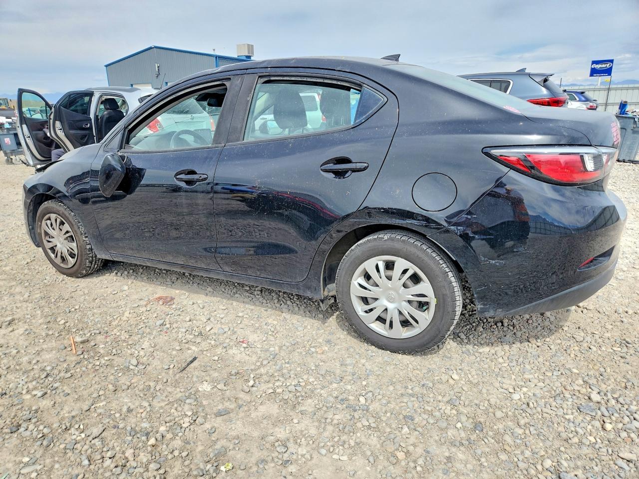2019 Toyota Yaris L Black vin: 3MYDLBYV1KY527642