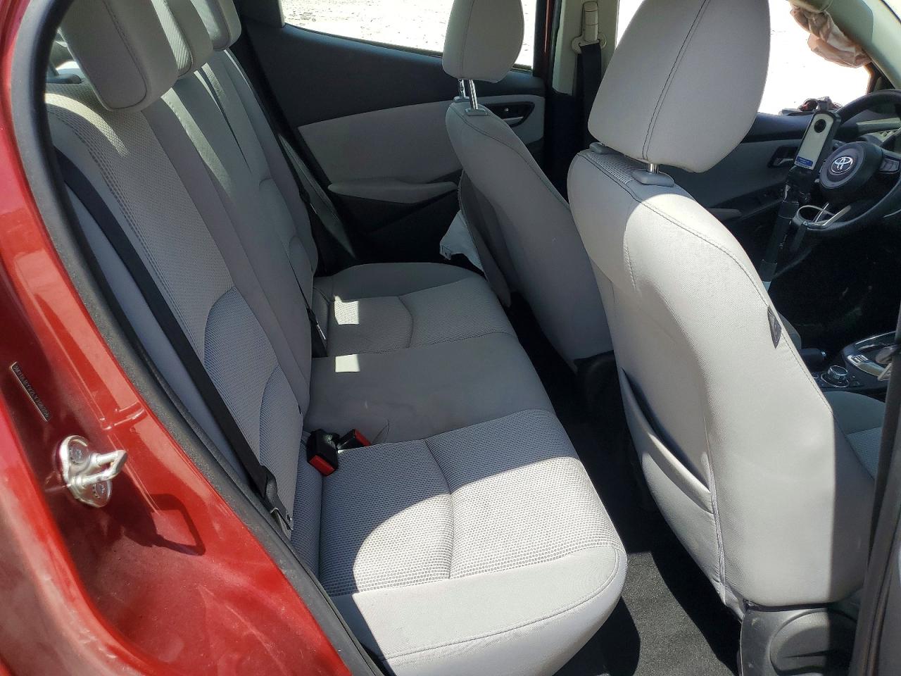 2020 Toyota Yaris Le Red vin: 3MYDLBYV2LY706256