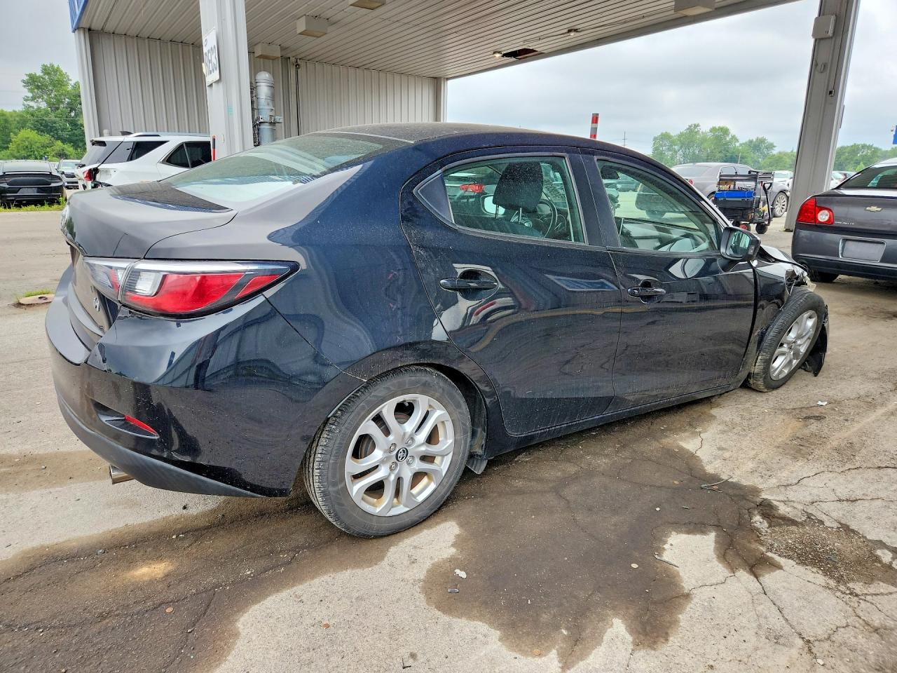 2017 Toyota Yaris Ia Base Gray vin: 3MYDLBYV3HY171946