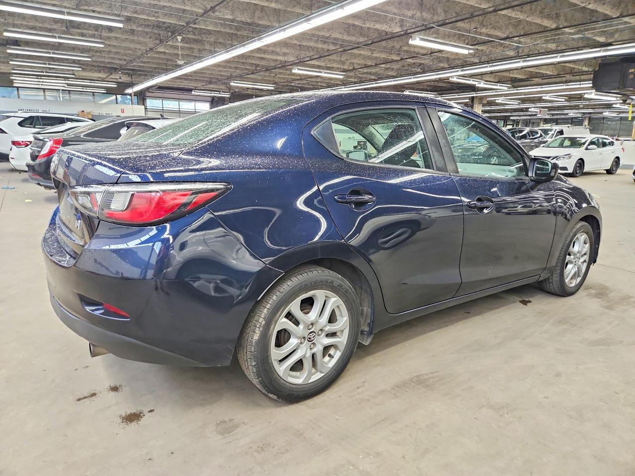 2018 Toyota Yaris Ia Base Синий vin: 3MYDLBYV3JY316392