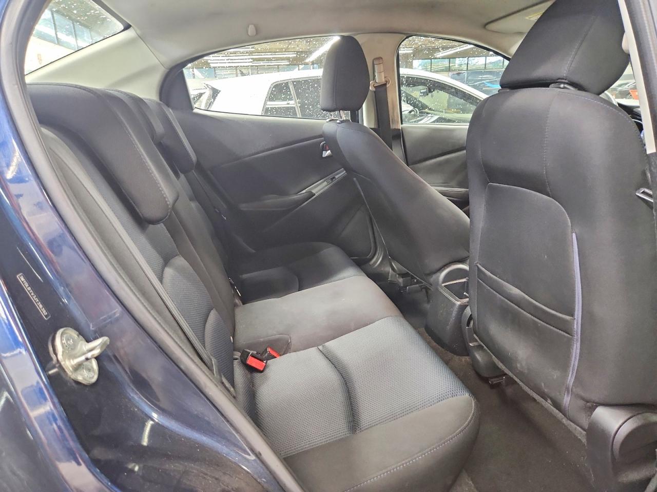 2018 Toyota Yaris Ia Base Синий vin: 3MYDLBYV3JY316392