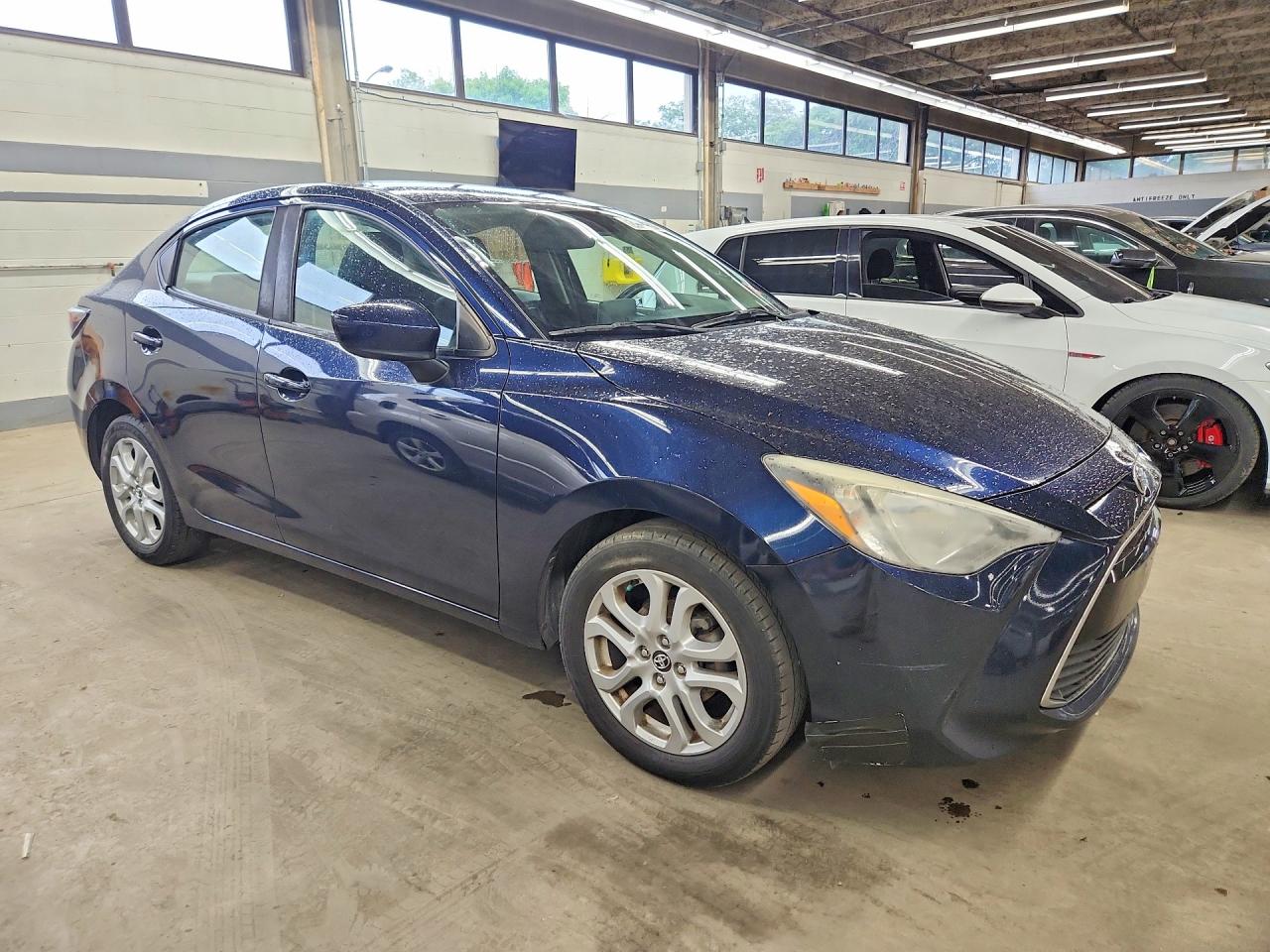 2018 Toyota Yaris Ia Base Синий vin: 3MYDLBYV3JY316392