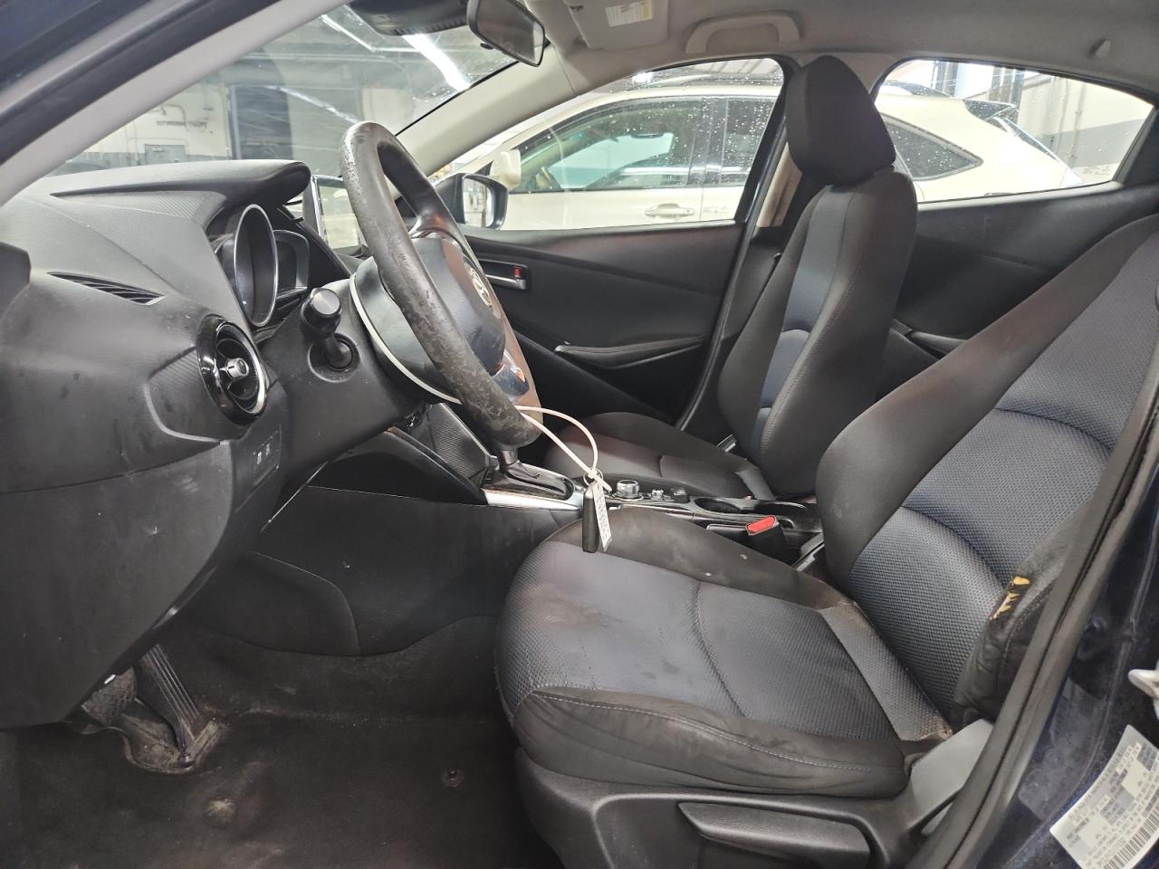 2018 Toyota Yaris Ia Base Синий vin: 3MYDLBYV3JY316392 Damage: Steering Wheel, Worn, Acceptable