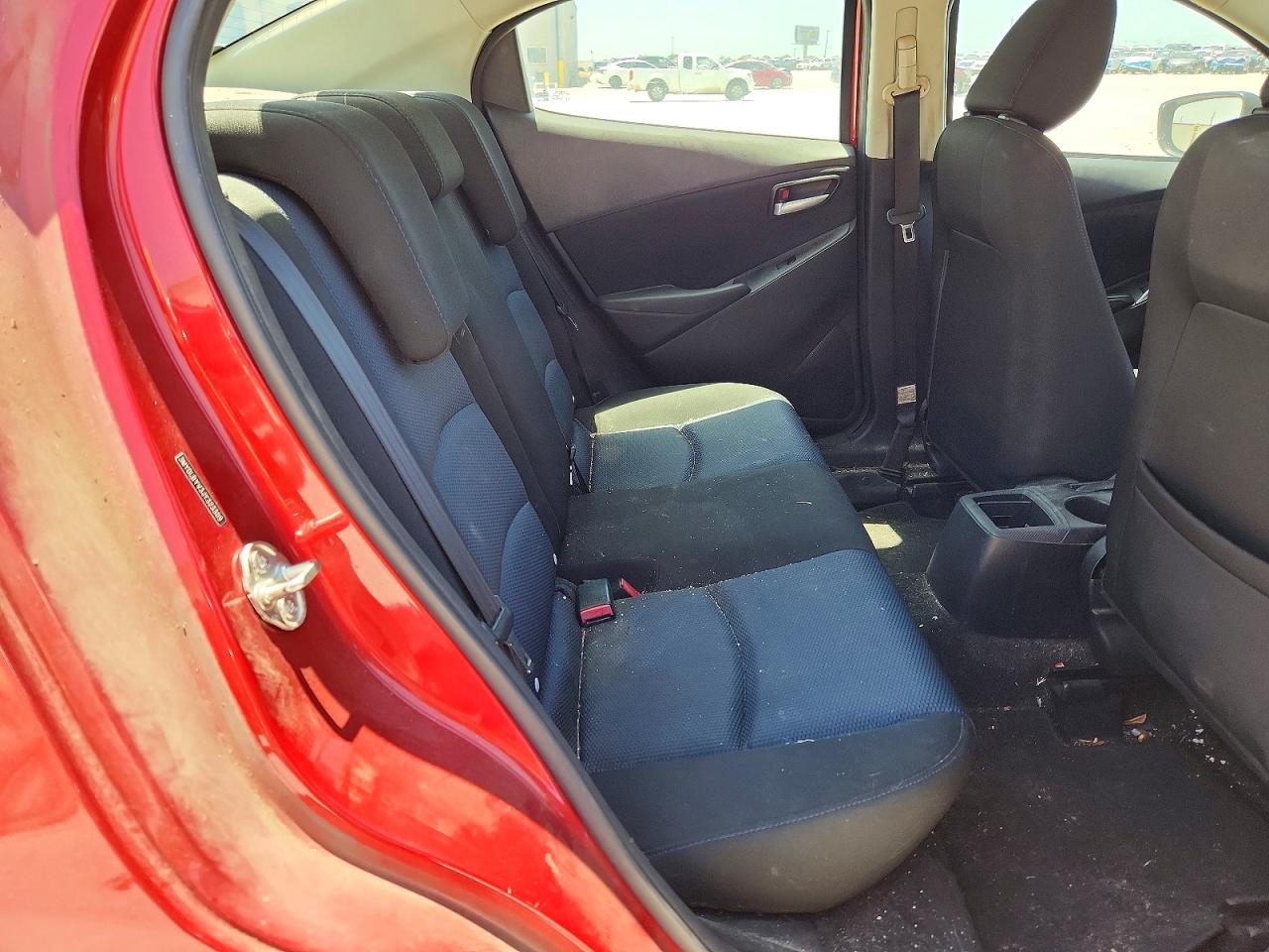 2018 Toyota Yaris Ia Base Red vin: 3MYDLBYV3JY323309