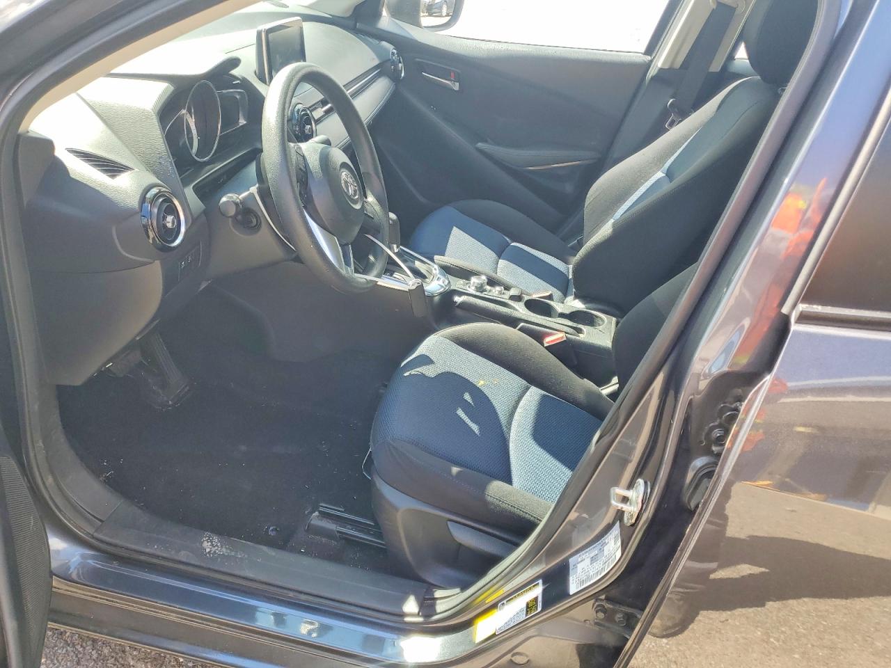 2017 Toyota Yaris Ia Base Gray vin: 3MYDLBYV4HY166321