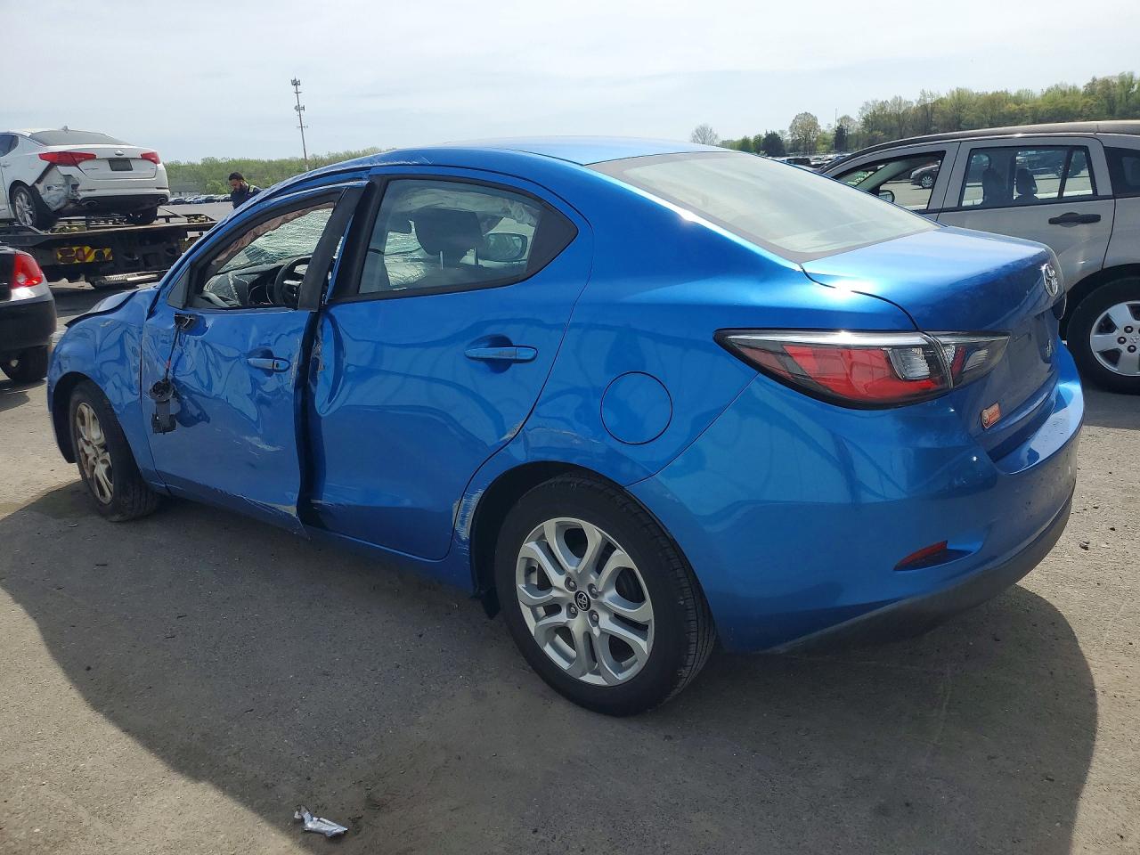 2017 Toyota Yaris Ia Base Blue vin: 3MYDLBYV4HY175424