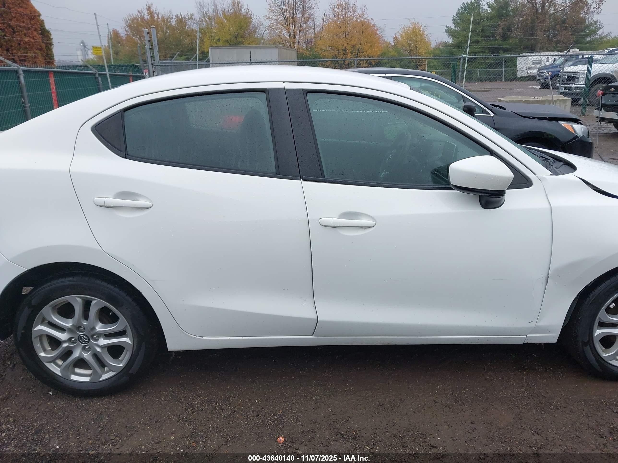 2018 Toyota Yaris Ia   White vin: 3MYDLBYV4JY300685