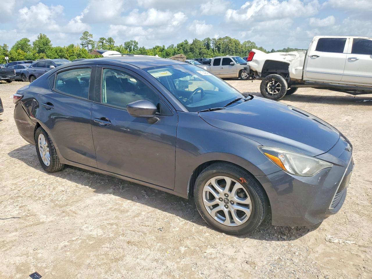 2018 Toyota Yaris Ia Base Gray vin: 3MYDLBYV4JY312609