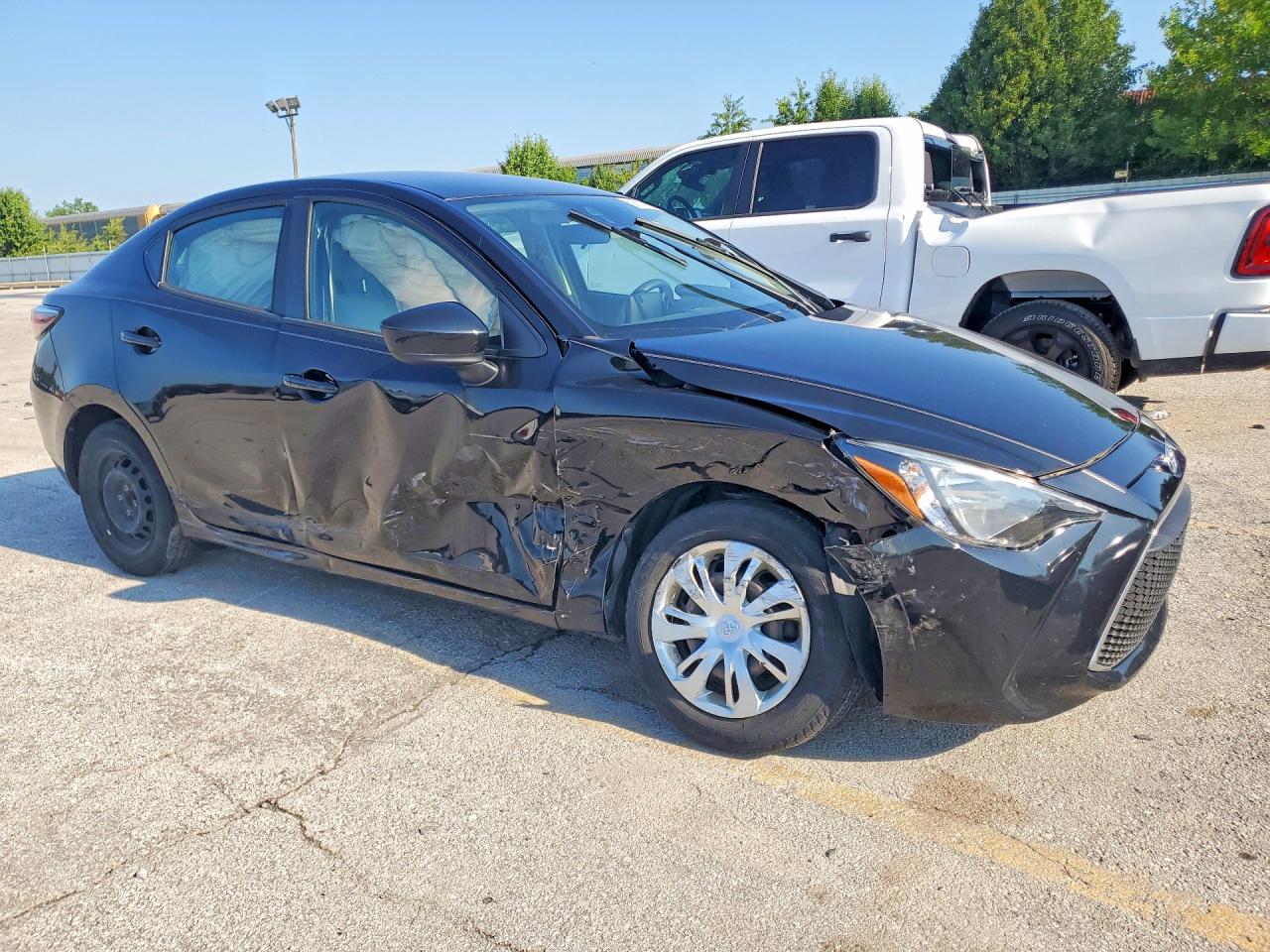 2020 Toyota Yaris L Black vin: 3MYDLBYV4LY716965