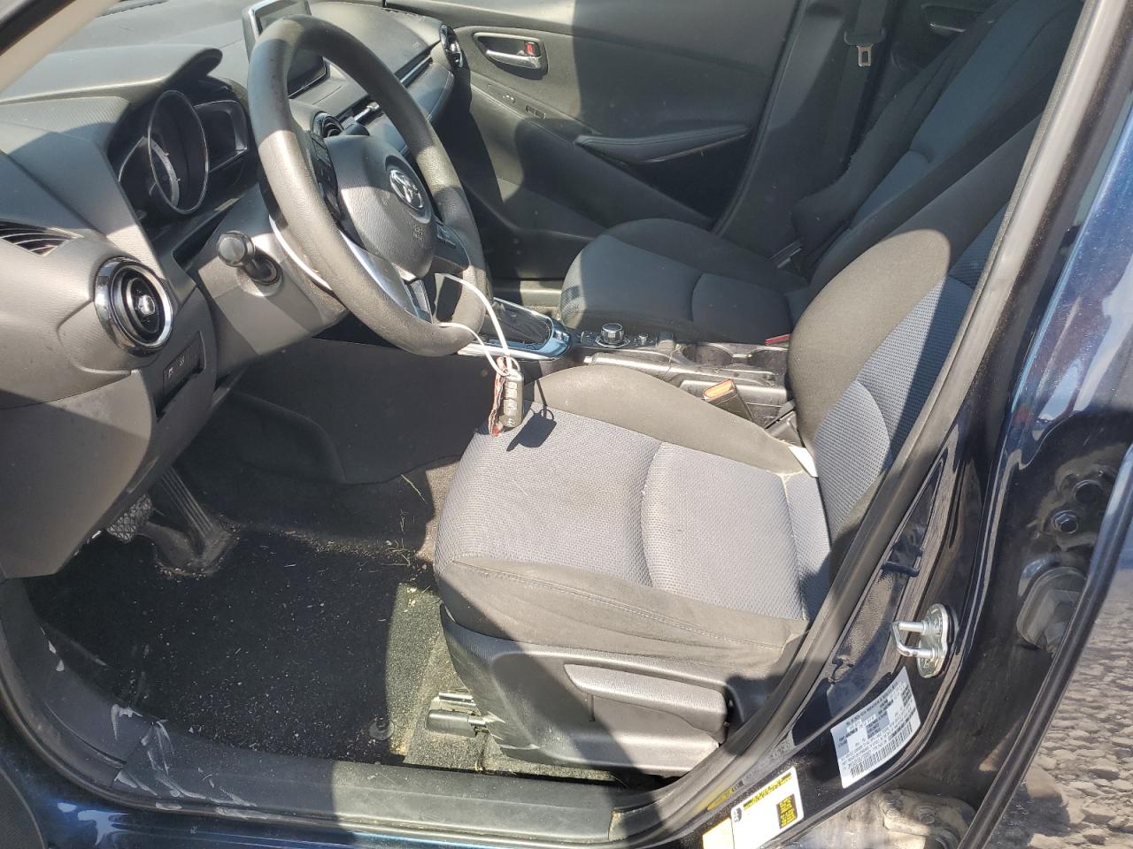2018 Toyota Yaris Ia  Blue vin: 3MYDLBYV5JY332867