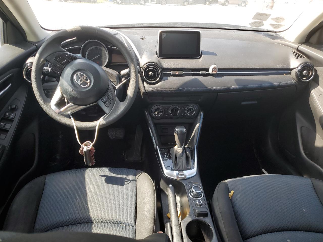 2018 Toyota Yaris Ia  Blue vin: 3MYDLBYV5JY332867