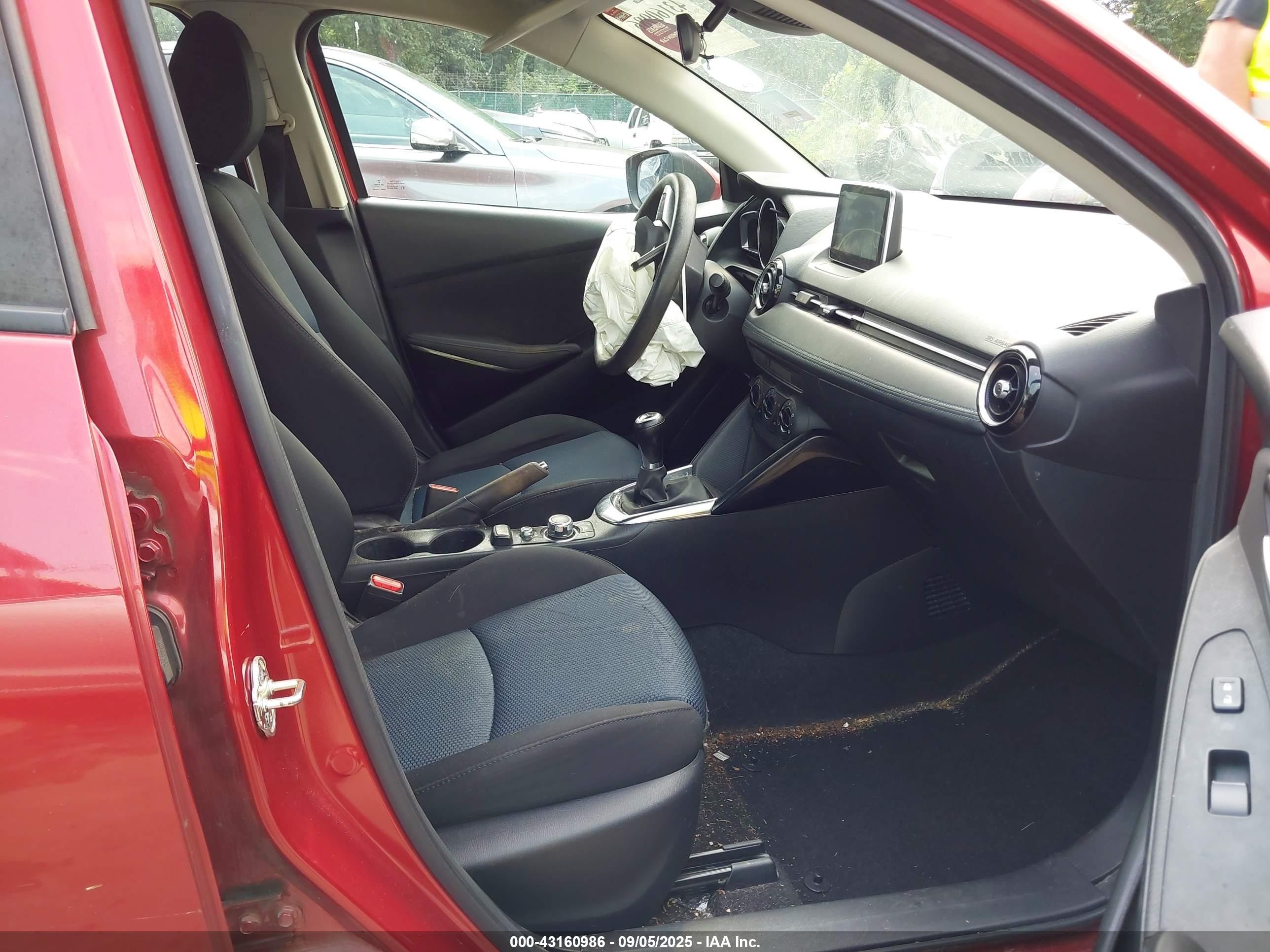2017 Toyota Yaris Ia   Red vin: 3MYDLBYV7HY165146