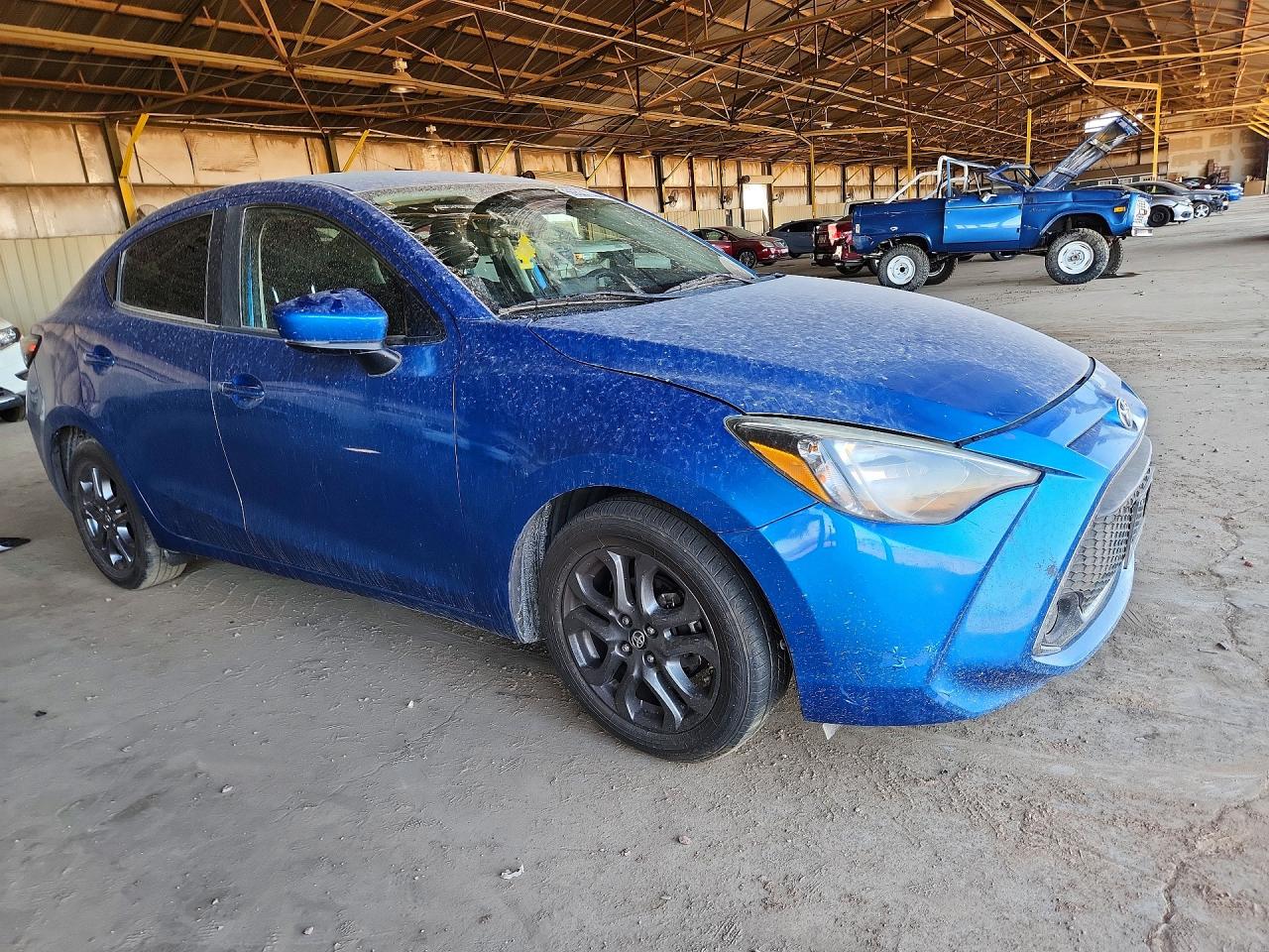 2019 Toyota Yaris Le Синий vin: 3MYDLBYV7KY521716