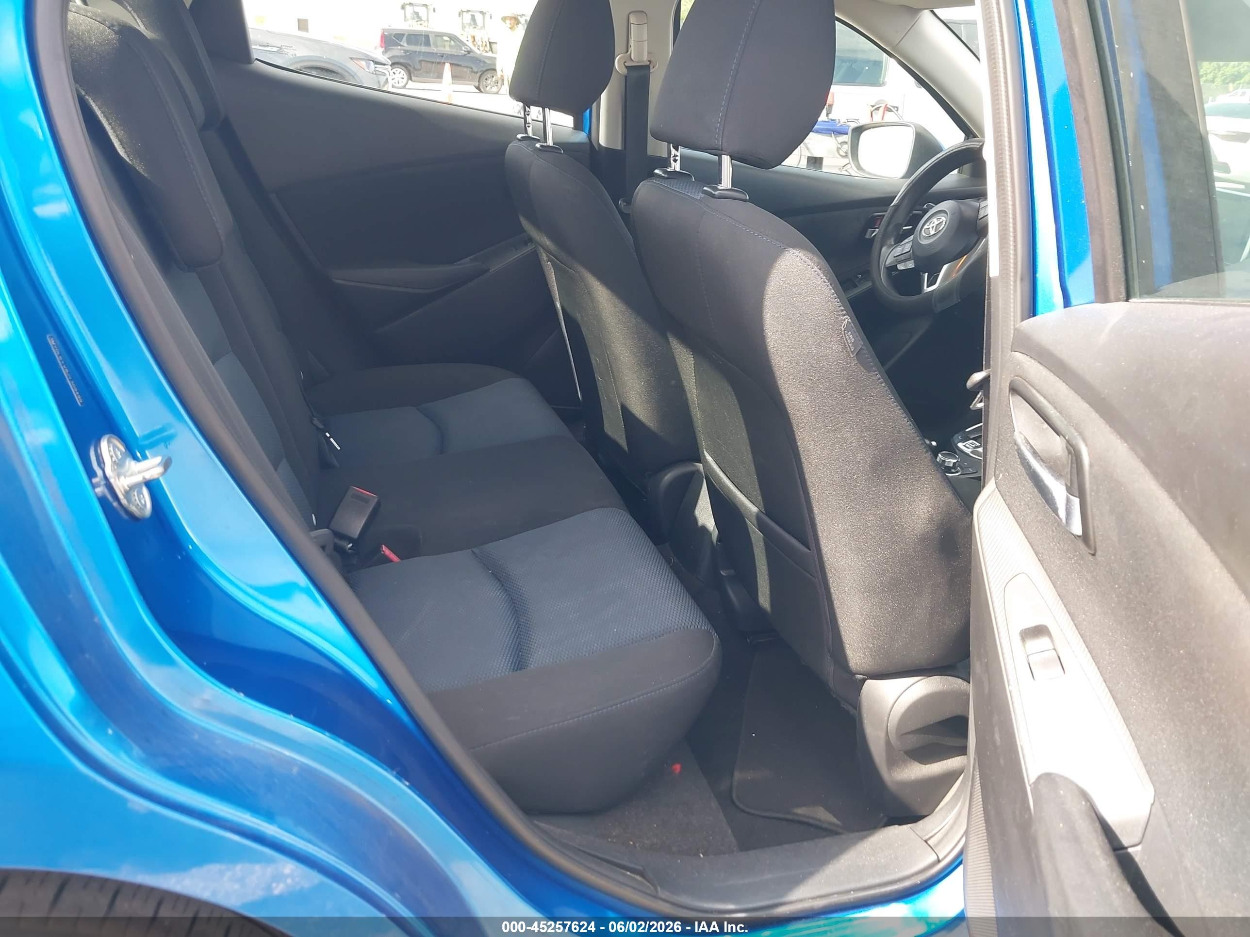 2018 Toyota Yaris Ia   Blue vin: 3MYDLBYV8JY309499