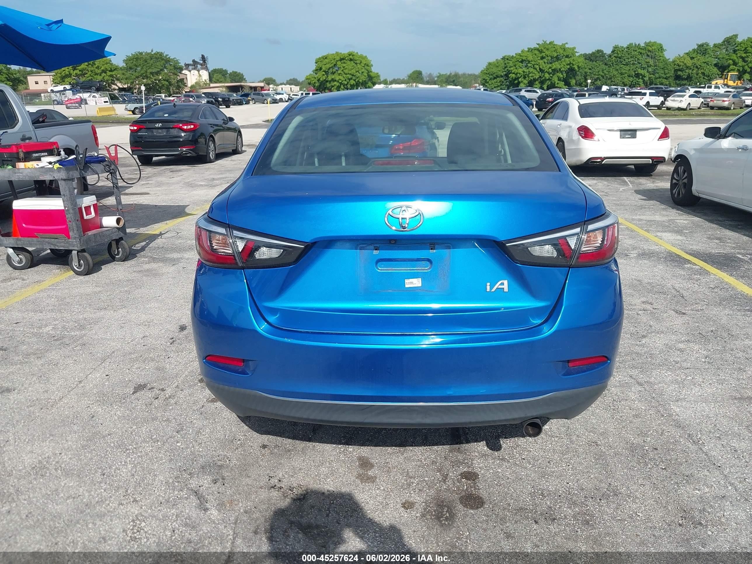 2018 Toyota Yaris Ia   Blue vin: 3MYDLBYV8JY309499