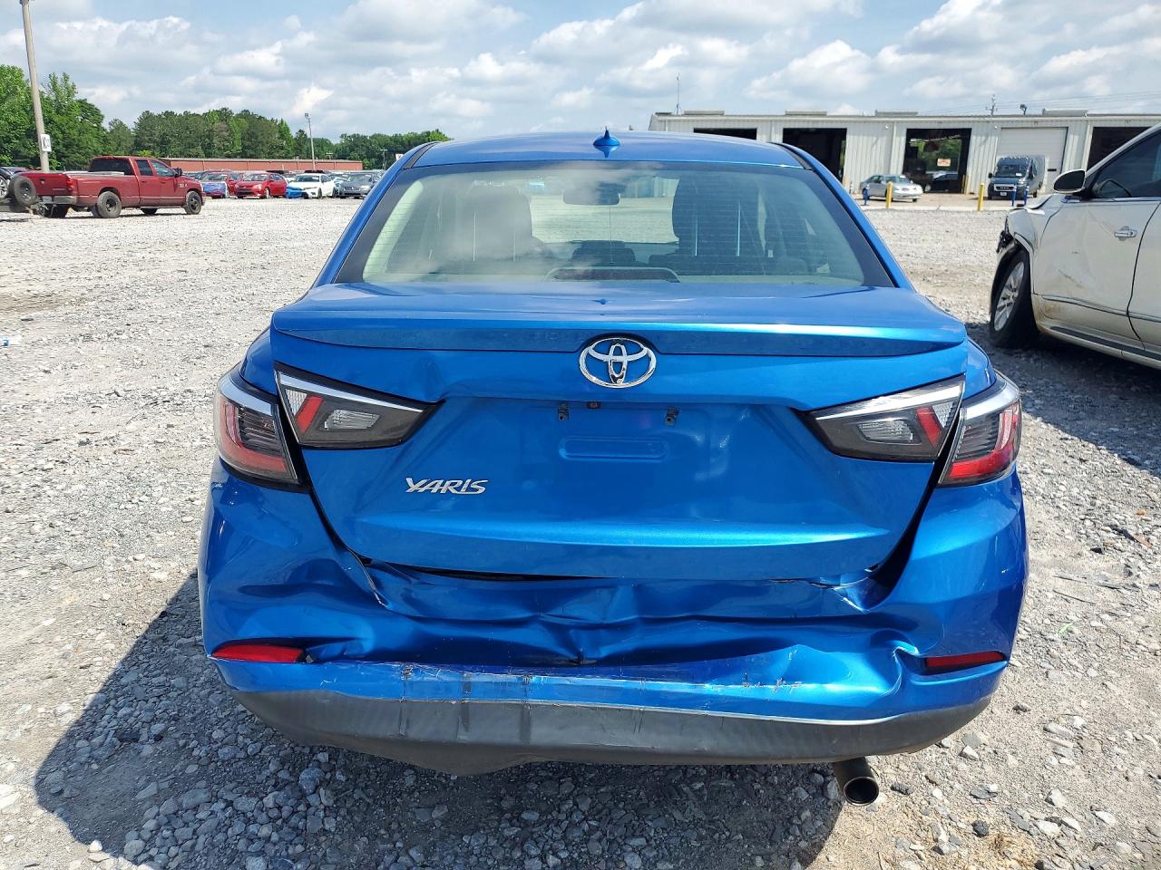 2019 Toyota Yaris Le Blue vin: 3MYDLBYV8KY518808