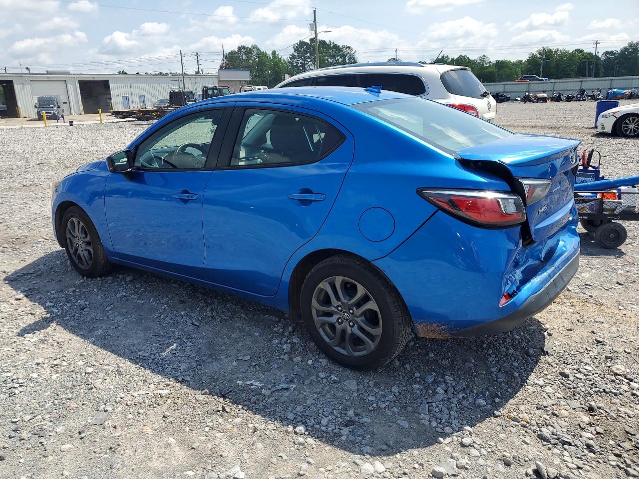 2019 Toyota Yaris Le Blue vin: 3MYDLBYV8KY518808
