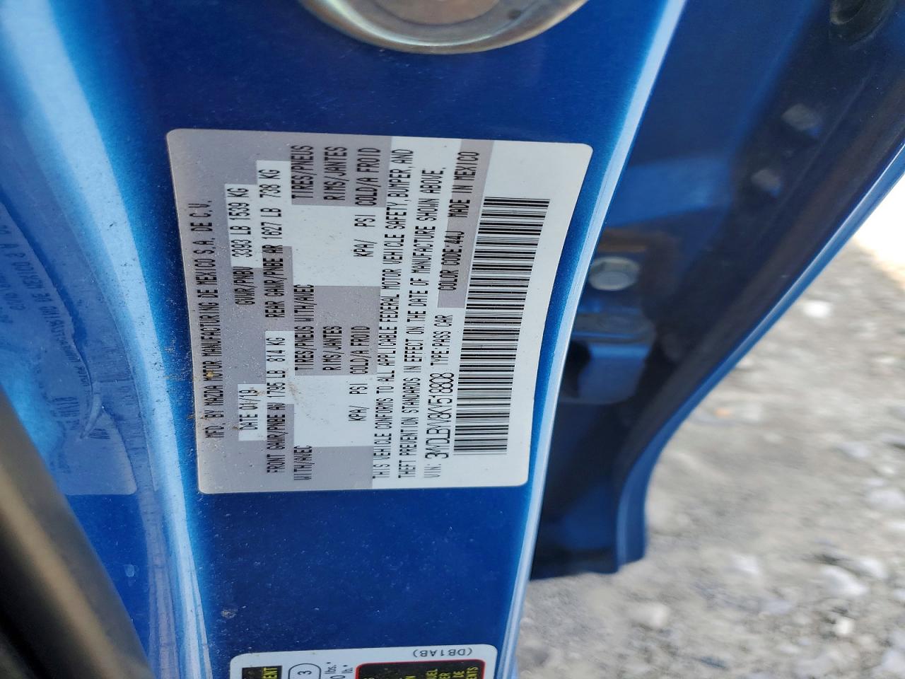 2019 Toyota Yaris Le Blue vin: 3MYDLBYV8KY518808