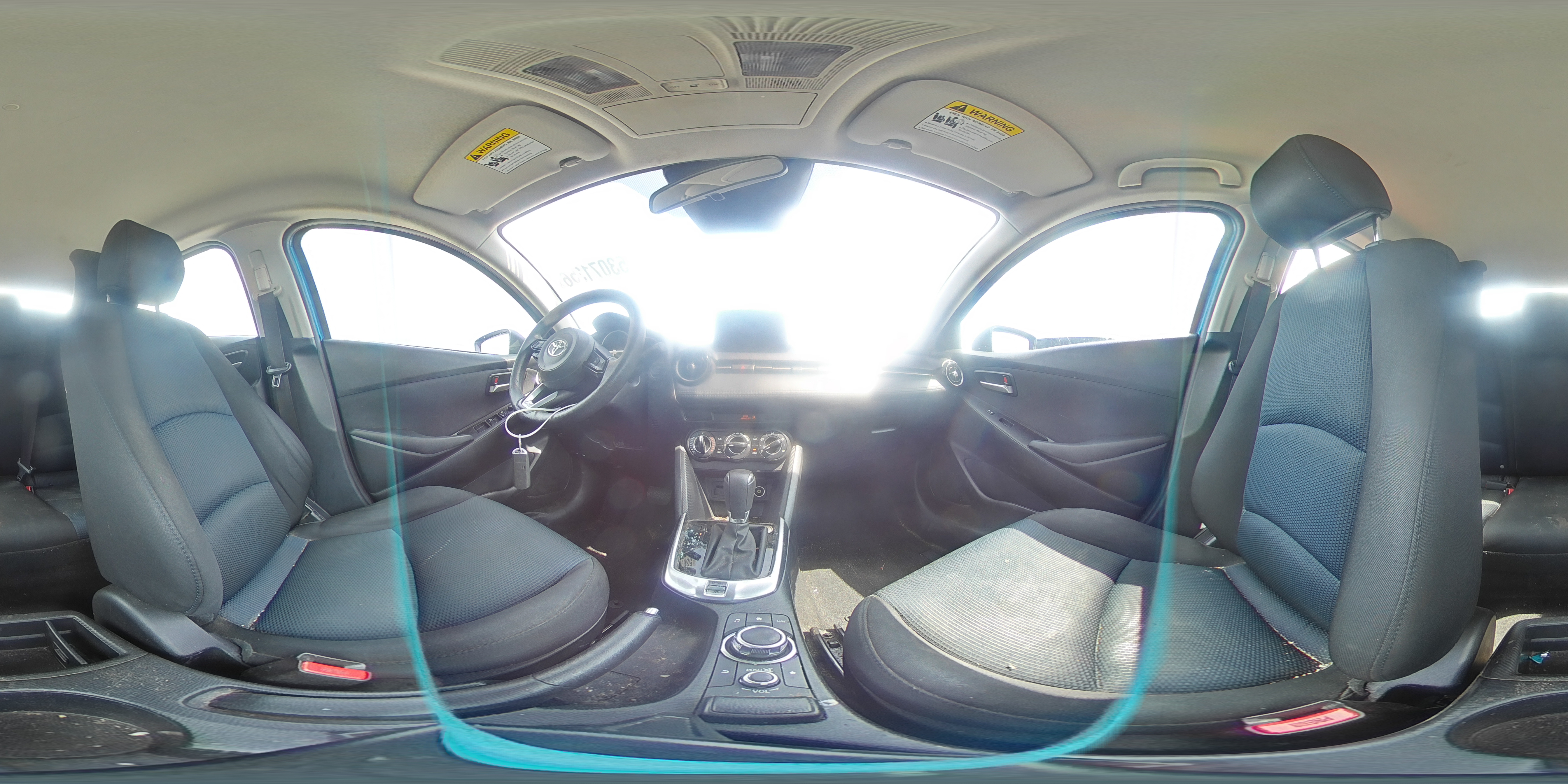 2019 Toyota Yaris Le Blue vin: 3MYDLBYV8KY518808