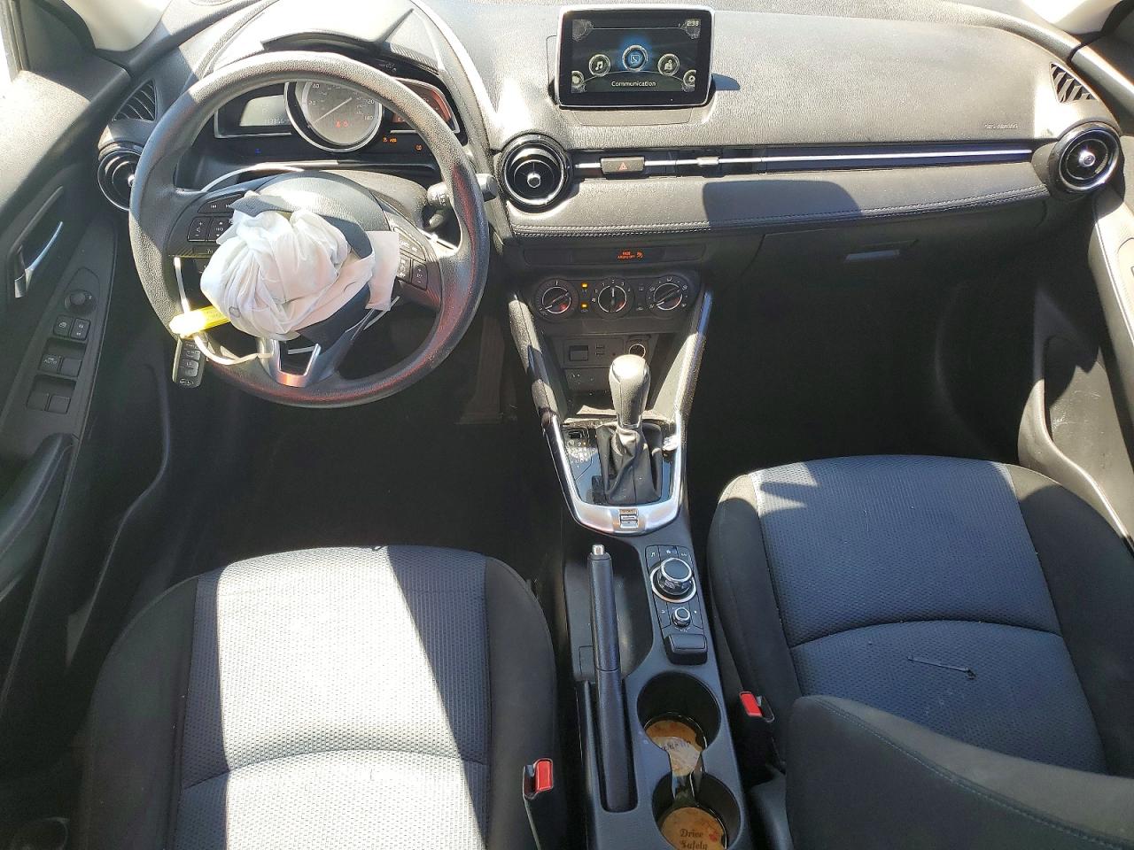 2018 Toyota Yaris Ia Base White vin: 3MYDLBYV9JY306207