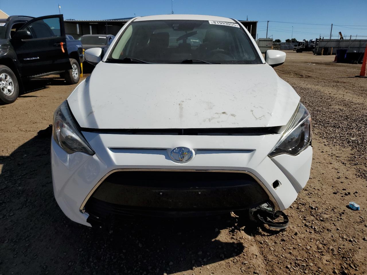2018 Toyota Yaris Ia White vin: 3MYDLBYV9JY308393