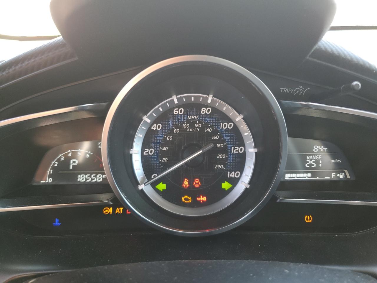 2018 Toyota Yaris Ia White vin: 3MYDLBYV9JY308393