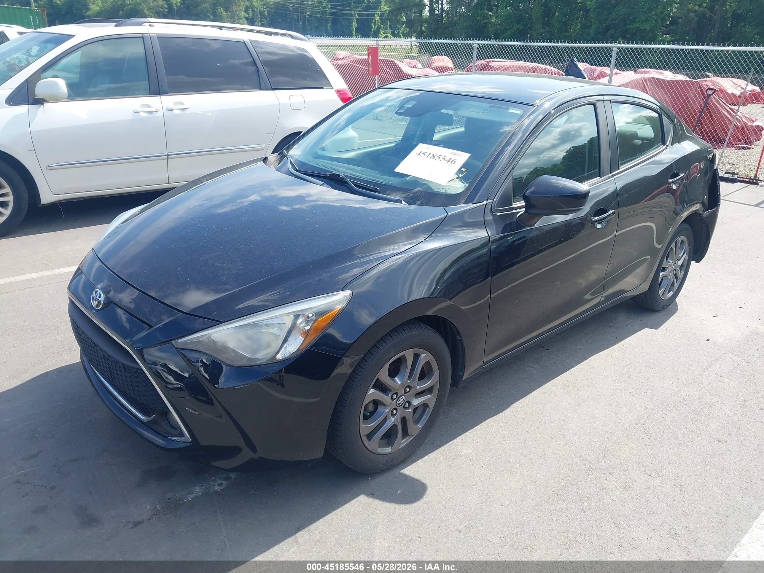 2019 Toyota Yaris Le Black vin: 3MYDLBYV9KY513049