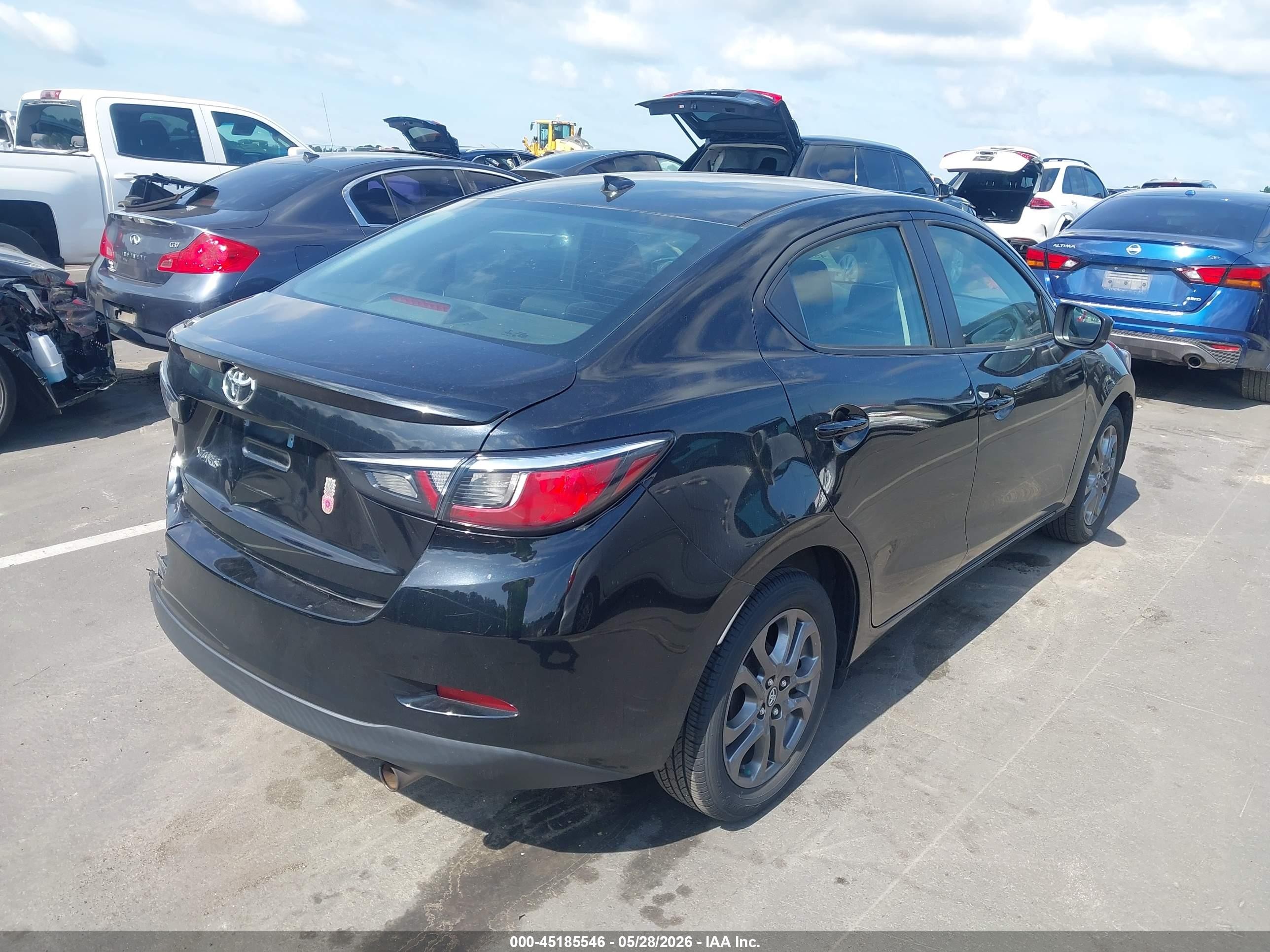 2019 Toyota Yaris Le Black vin: 3MYDLBYV9KY513049