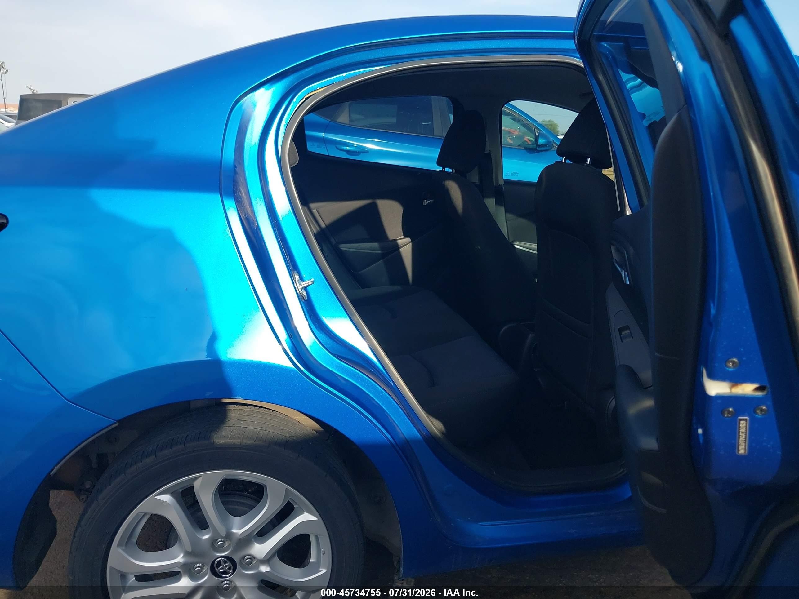 2018 Toyota Yaris Ia Blue vin: 3MYDLBYVXJY301128