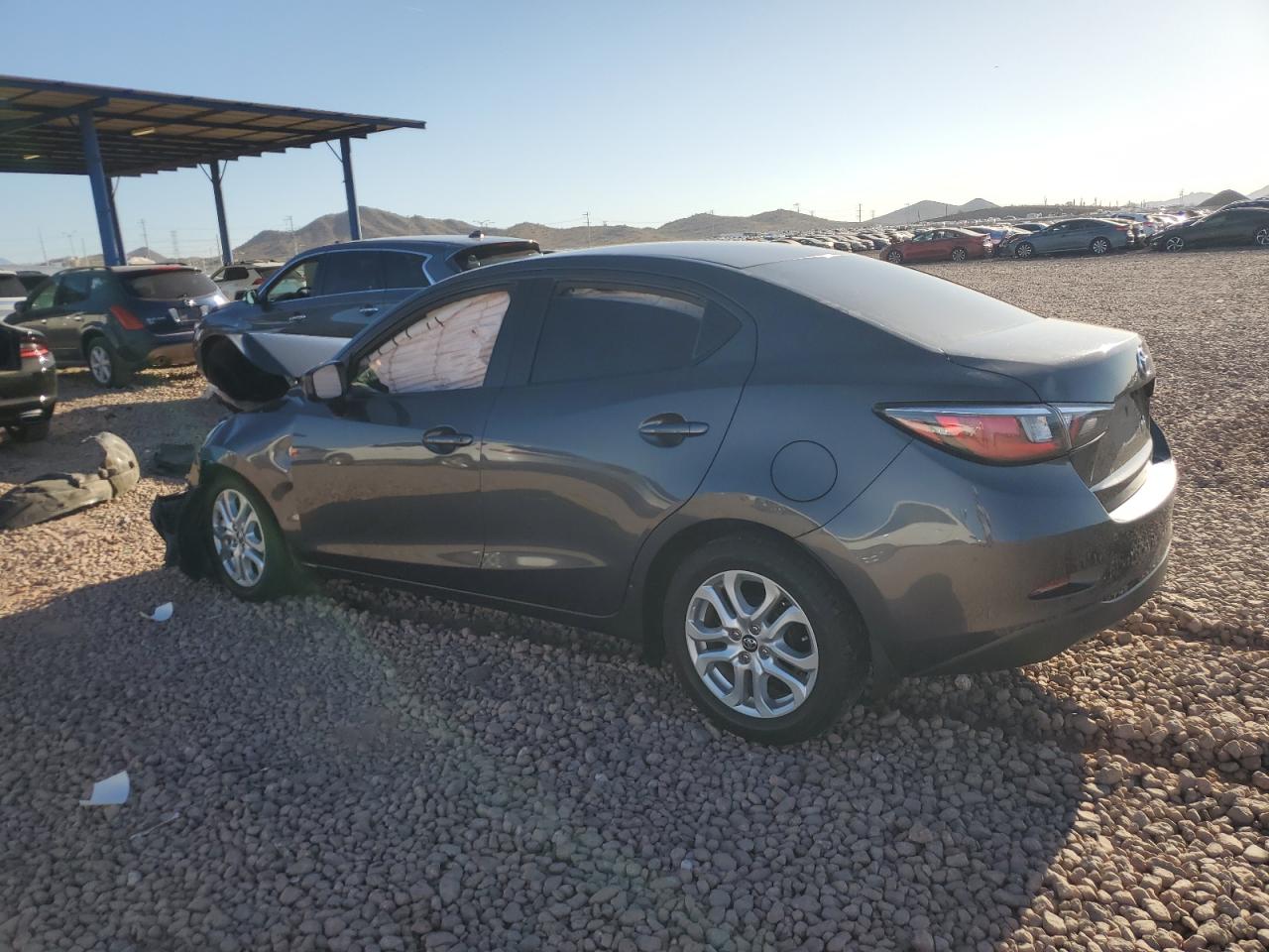 2018 Toyota Yaris Ia  Серый vin: 3MYDLBYVXJY306359