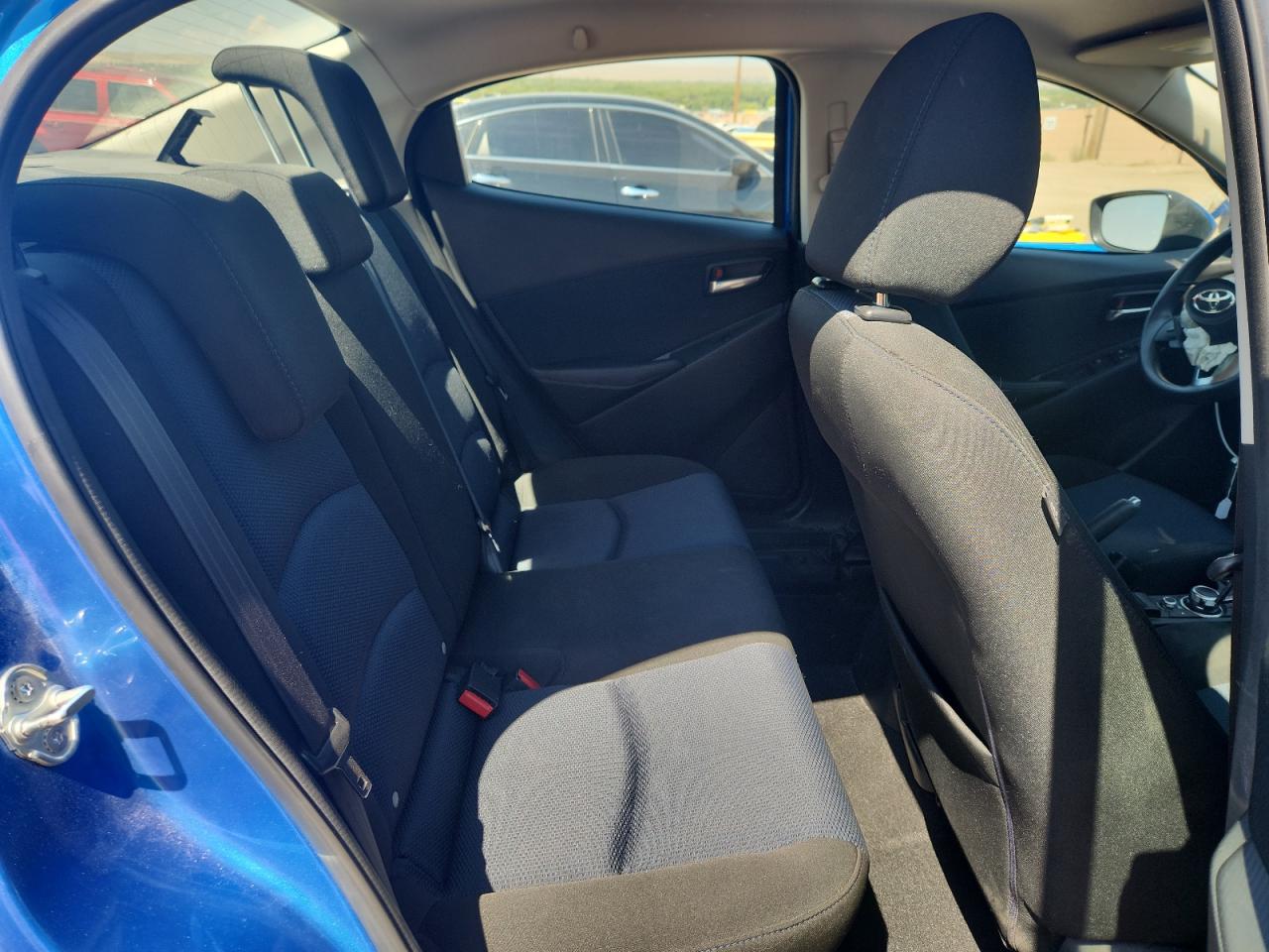 2018 Toyota Yaris Ia Blue vin: 3MYDLBYVXJY324876
