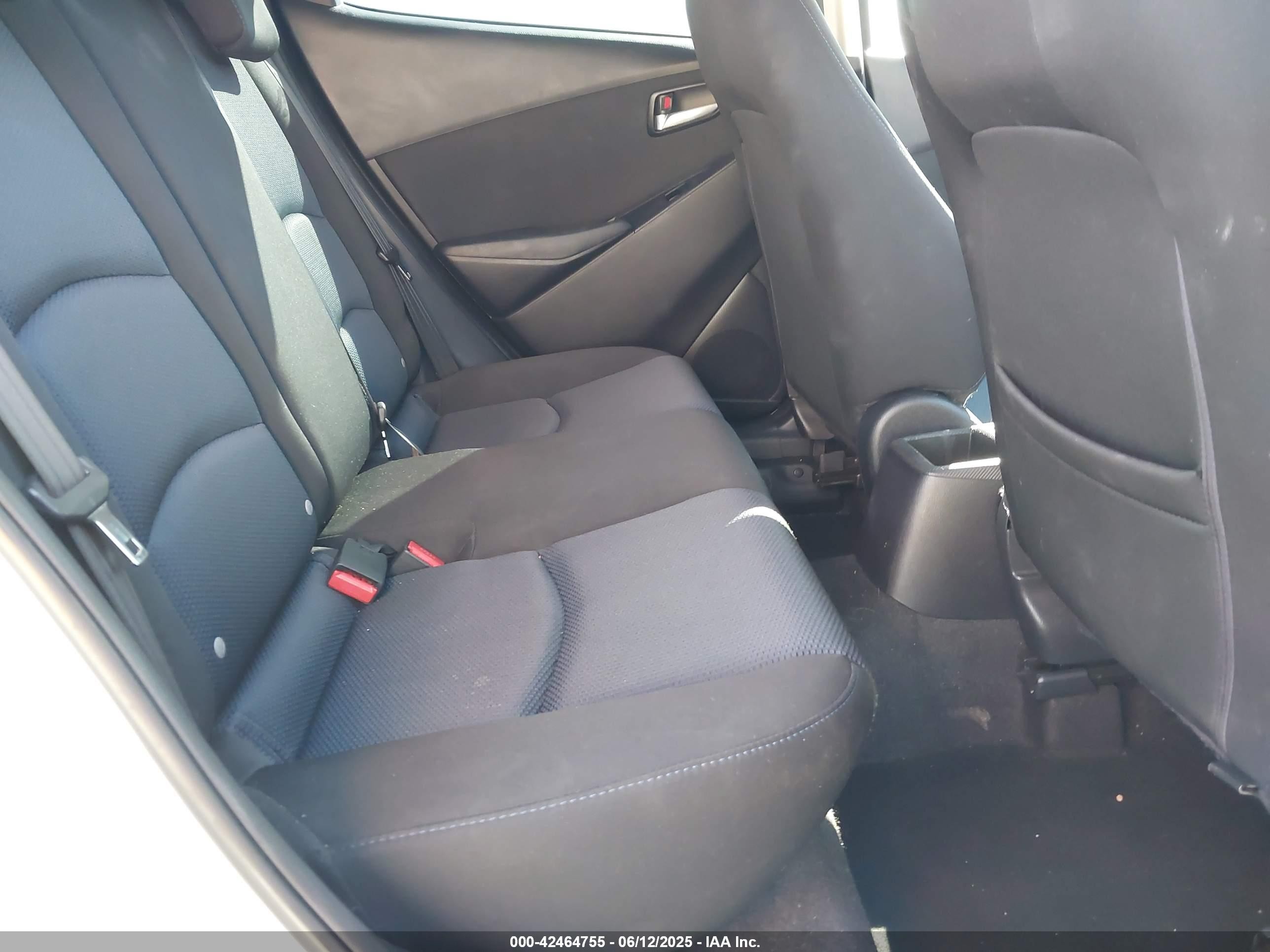 2016 Scion Ia   Белый vin: 3MYDLBZV4GY138564