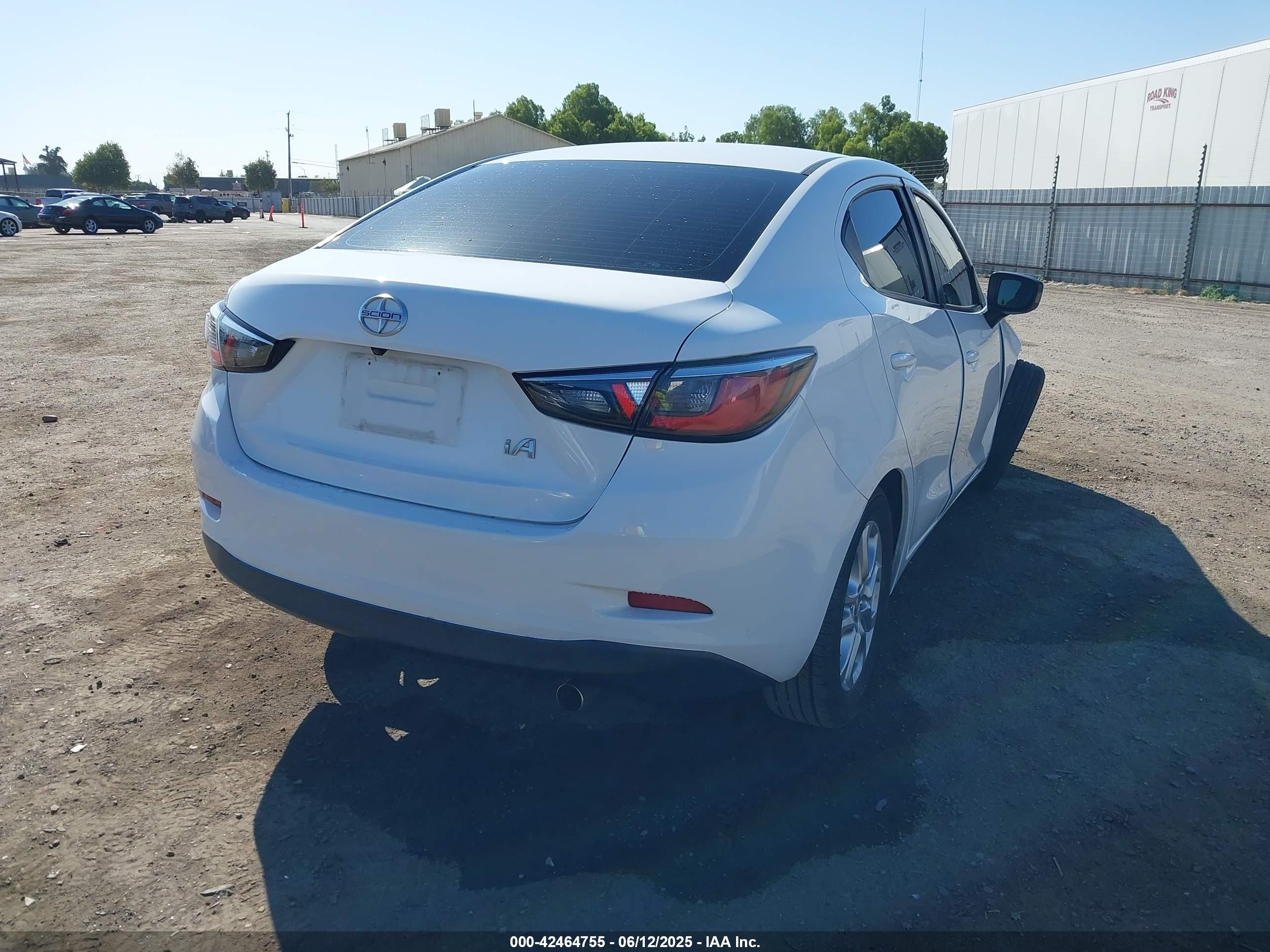 2016 Scion Ia   Белый vin: 3MYDLBZV4GY138564