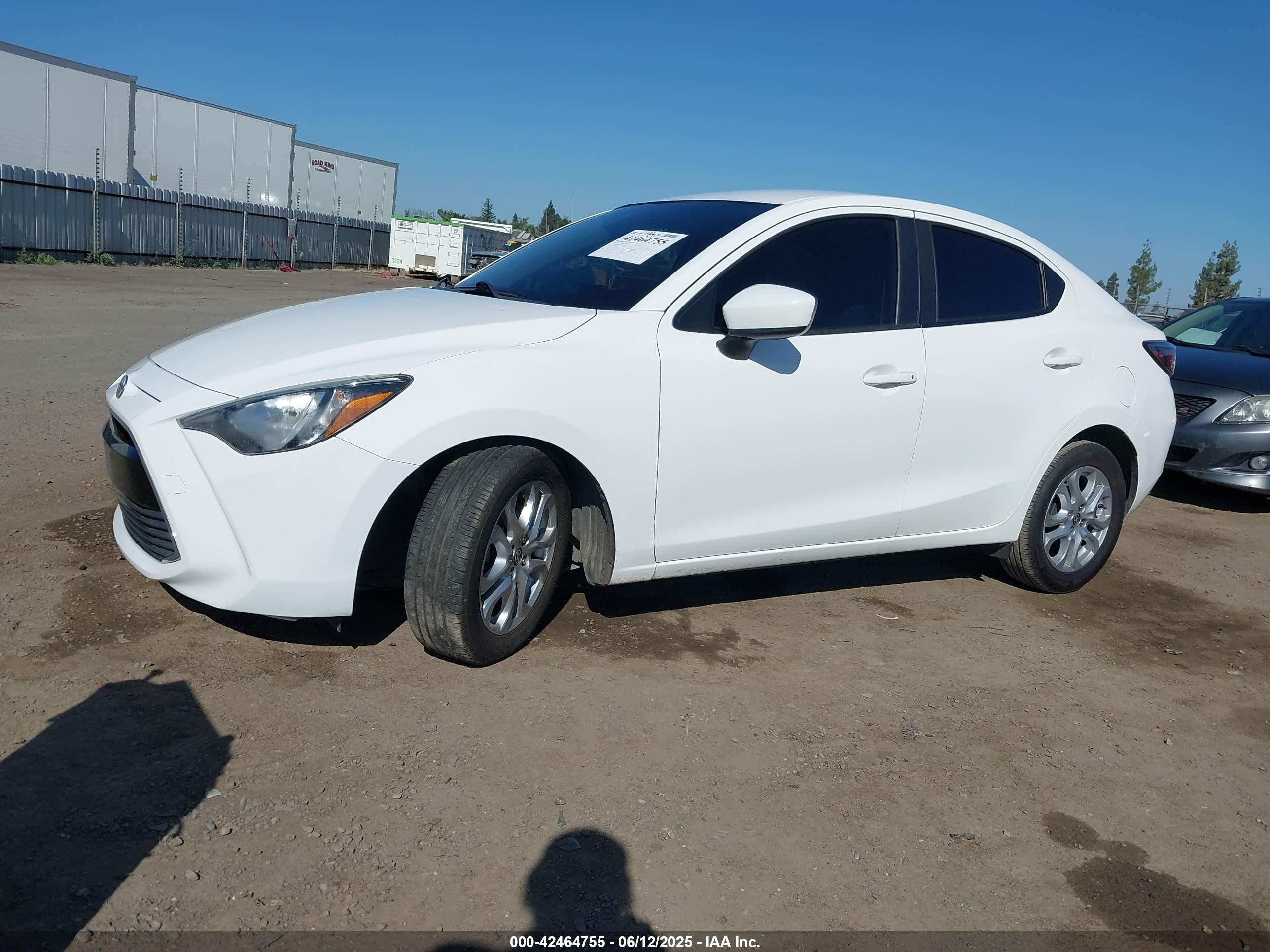 2016 Scion Ia   Белый vin: 3MYDLBZV4GY138564