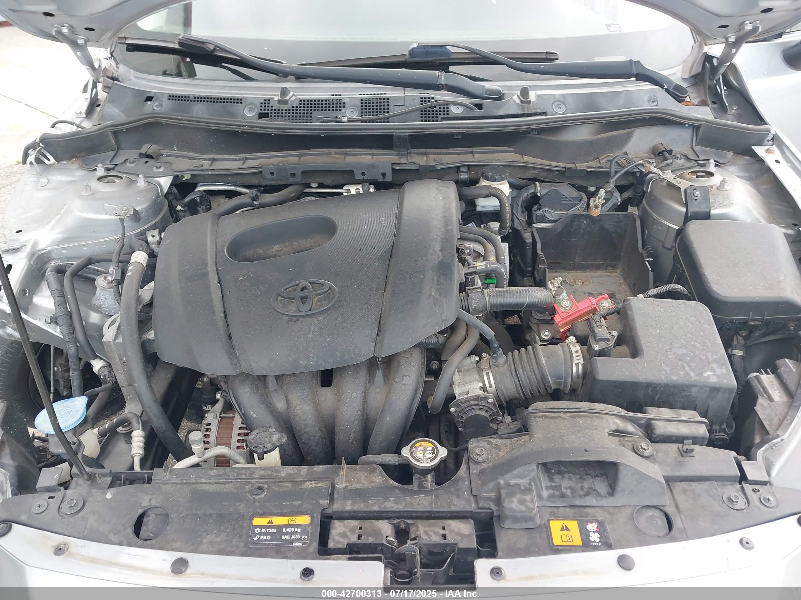 2016 Scion Ia   Серебряный vin: 3MYDLBZV5GY103791