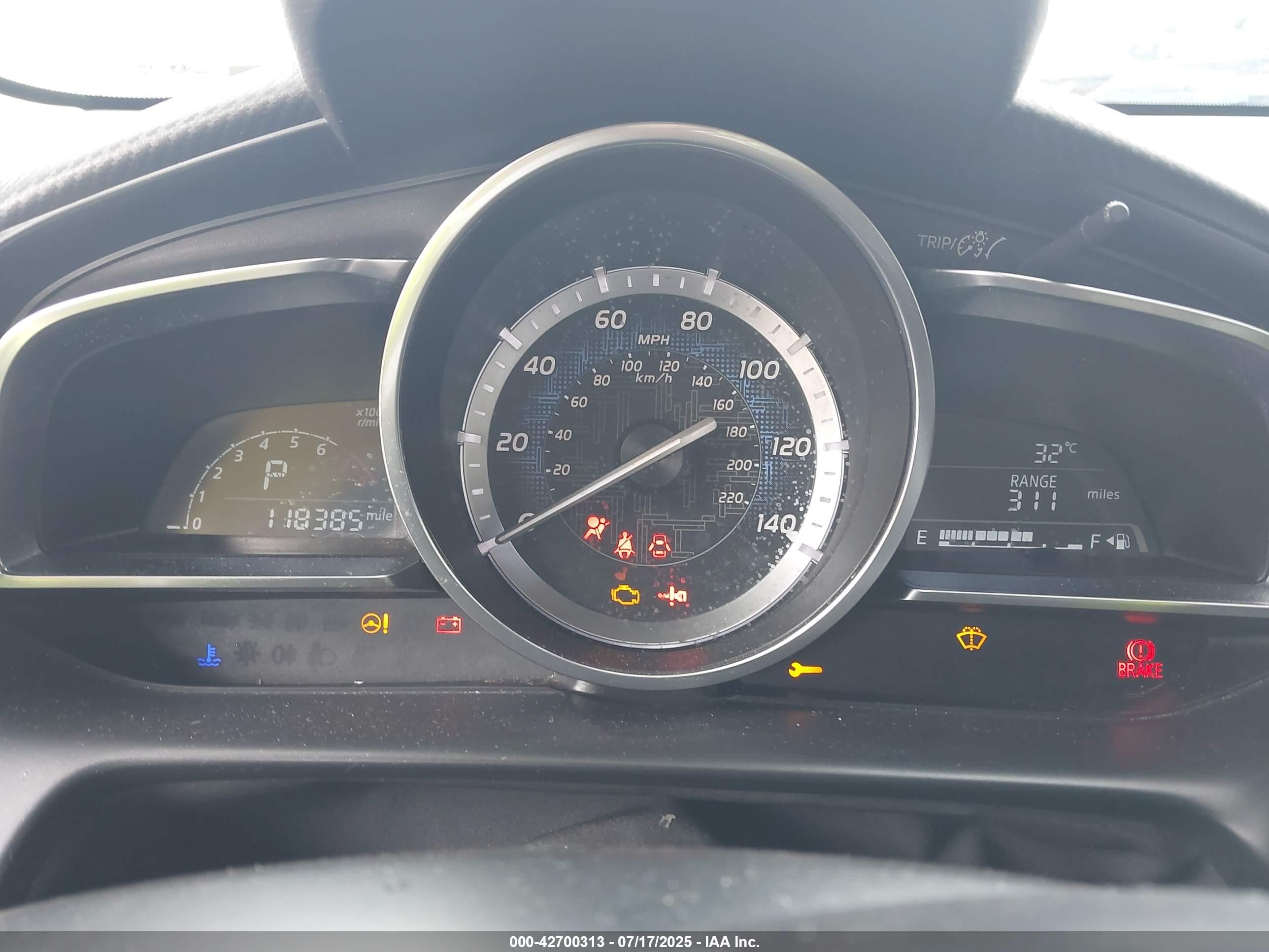 2016 Scion Ia   Серебряный vin: 3MYDLBZV5GY103791