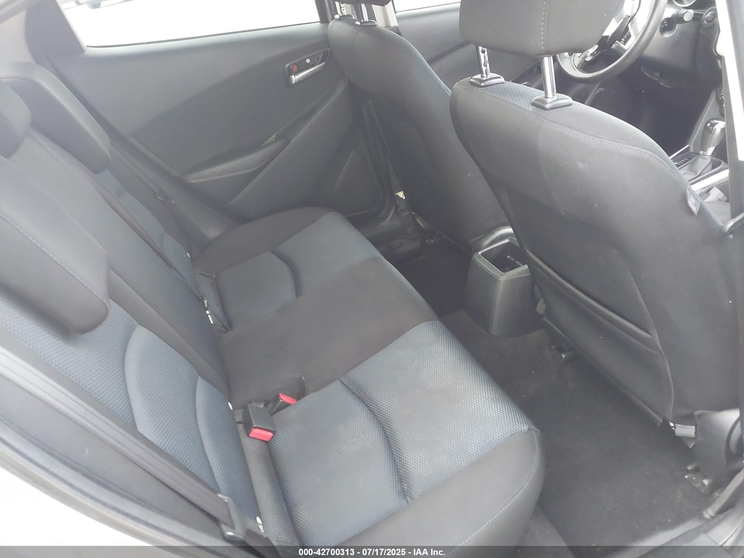 2016 Scion Ia   Серебряный vin: 3MYDLBZV5GY103791