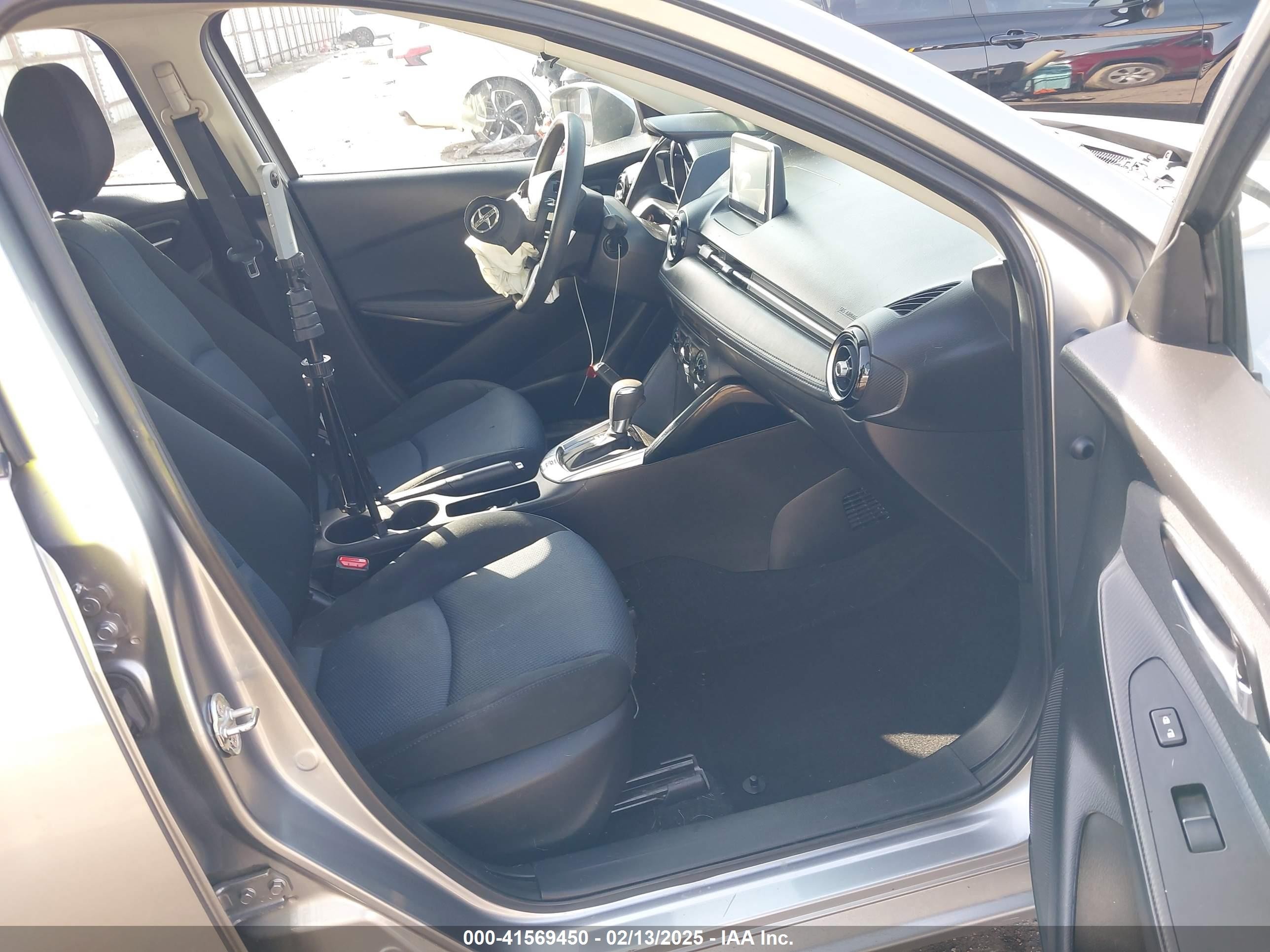 2016 Scion Ia   Gray vin: 3MYDLBZV7GY143564