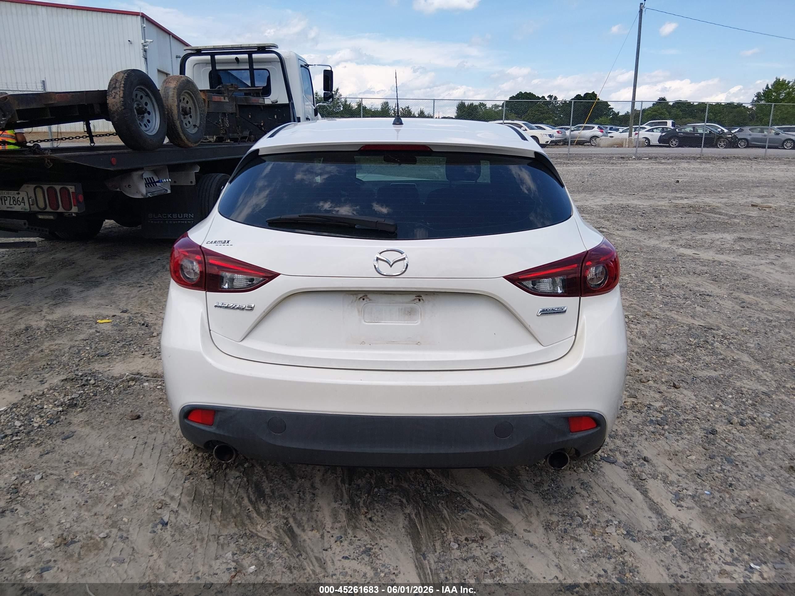2015 Mazda Mazda3 I Sport Белый vin: 3MZBM1K72FM153317