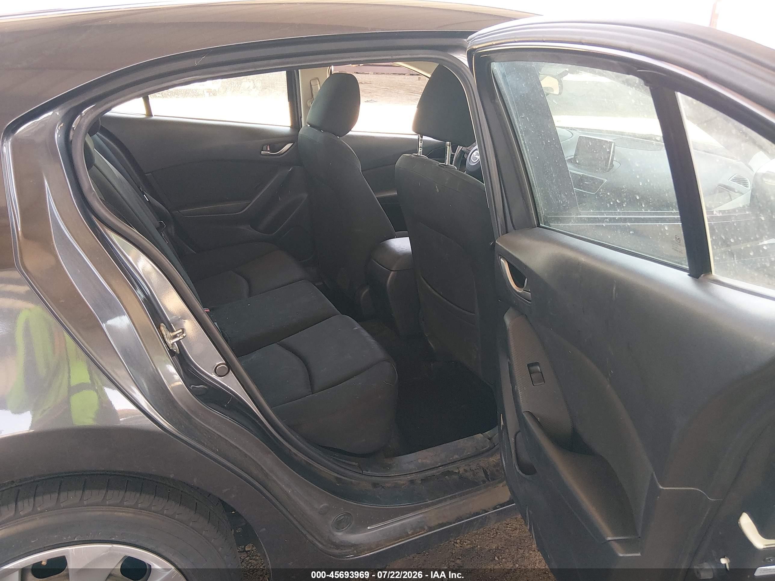 2015 Mazda Mazda3 I Sport Gray vin: 3MZBM1K72FM224550