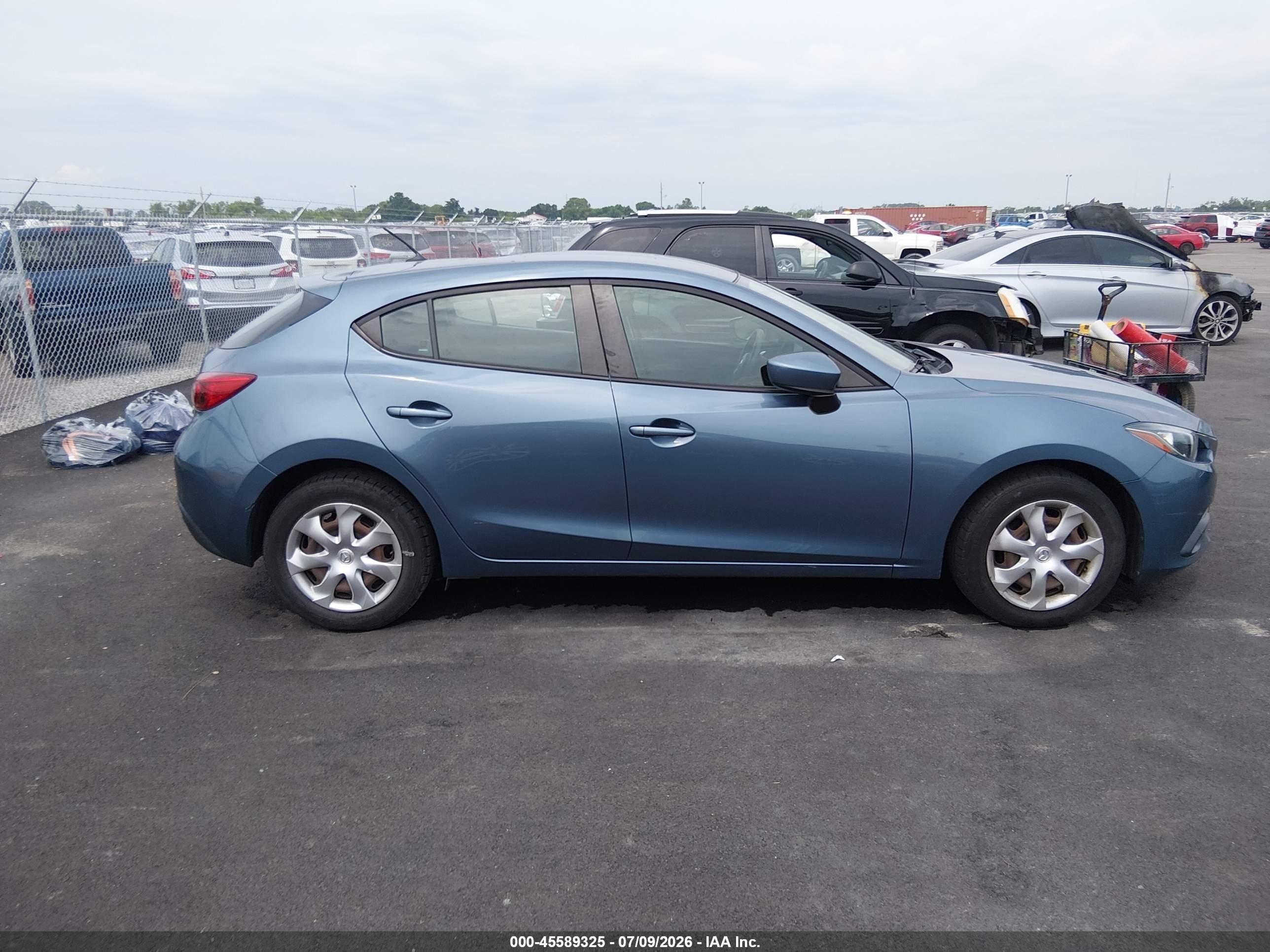 2015 Mazda Mazda3 I Sport Blue vin: 3MZBM1K75FM192712