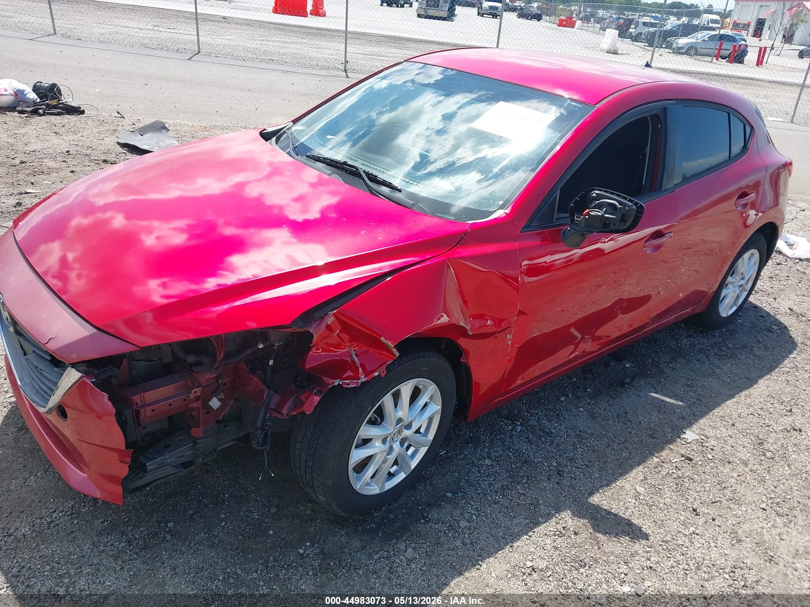 2015 Mazda Mazda3 I Sport Red vin: 3MZBM1K78FM177475