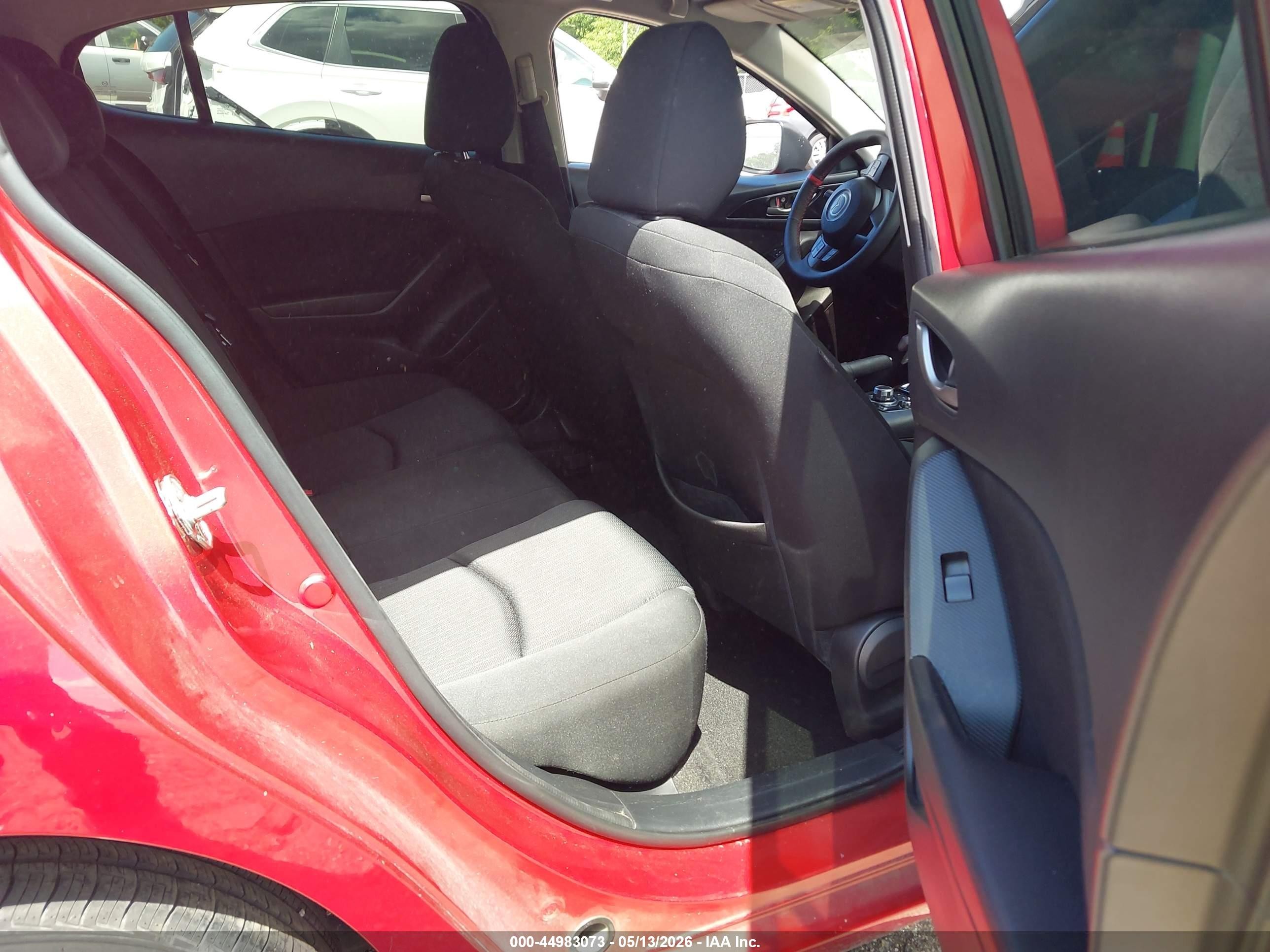 2015 Mazda Mazda3 I Sport Red vin: 3MZBM1K78FM177475