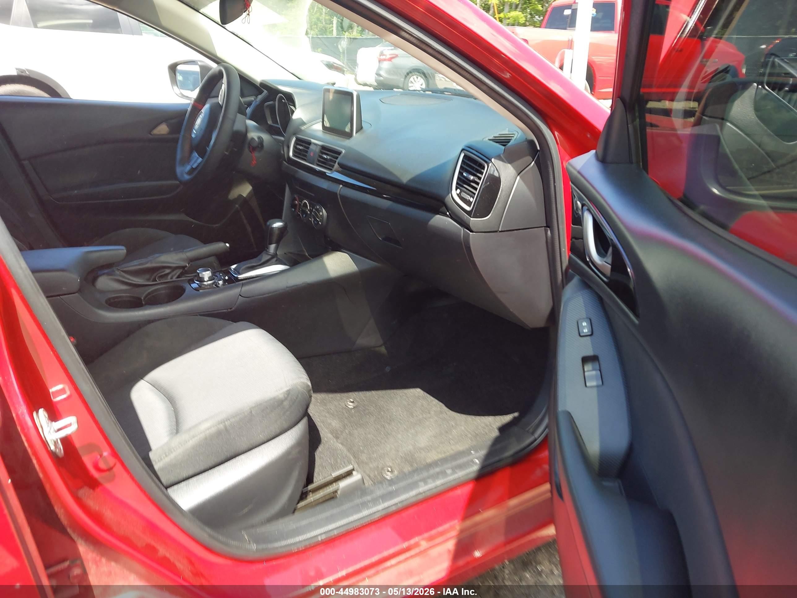 2015 Mazda Mazda3 I Sport Red vin: 3MZBM1K78FM177475