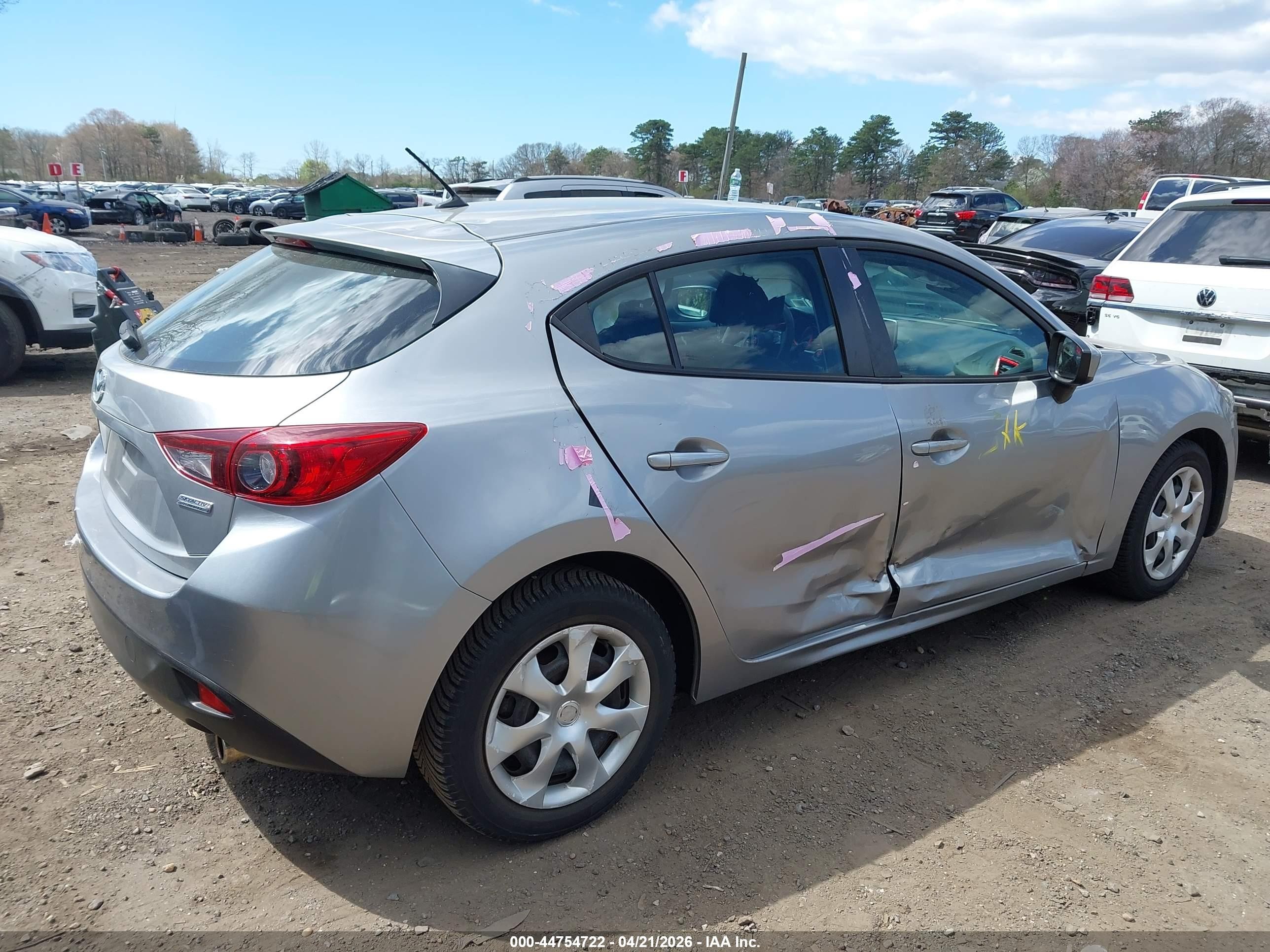 2015 Mazda Mazda3 I Sport Gray vin: 3MZBM1K79FM195757