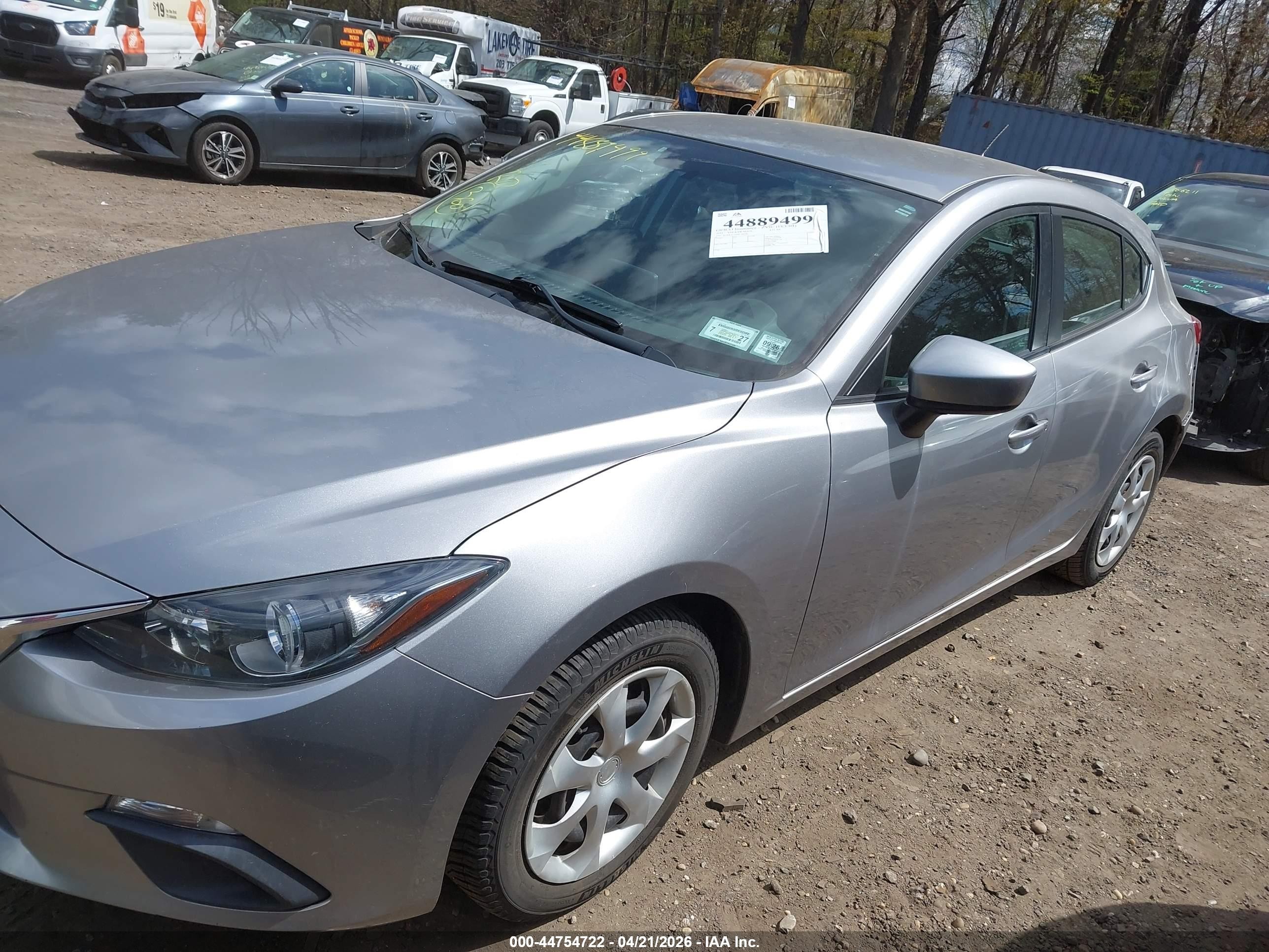 2015 Mazda Mazda3 I Sport Gray vin: 3MZBM1K79FM195757