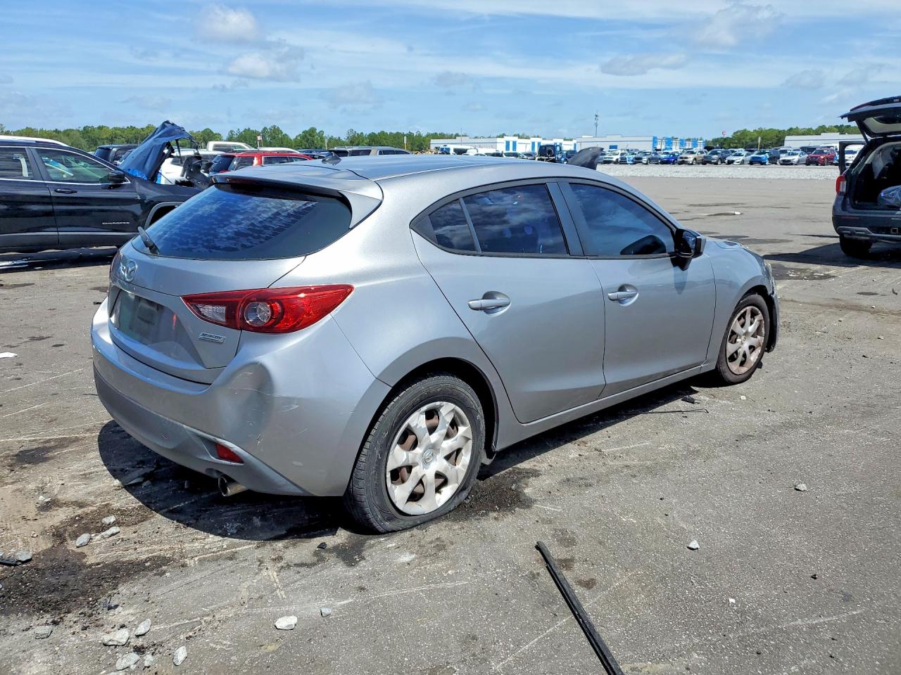 2015 Mazda 3 Sport Silver vin: 3MZBM1K79FM208216